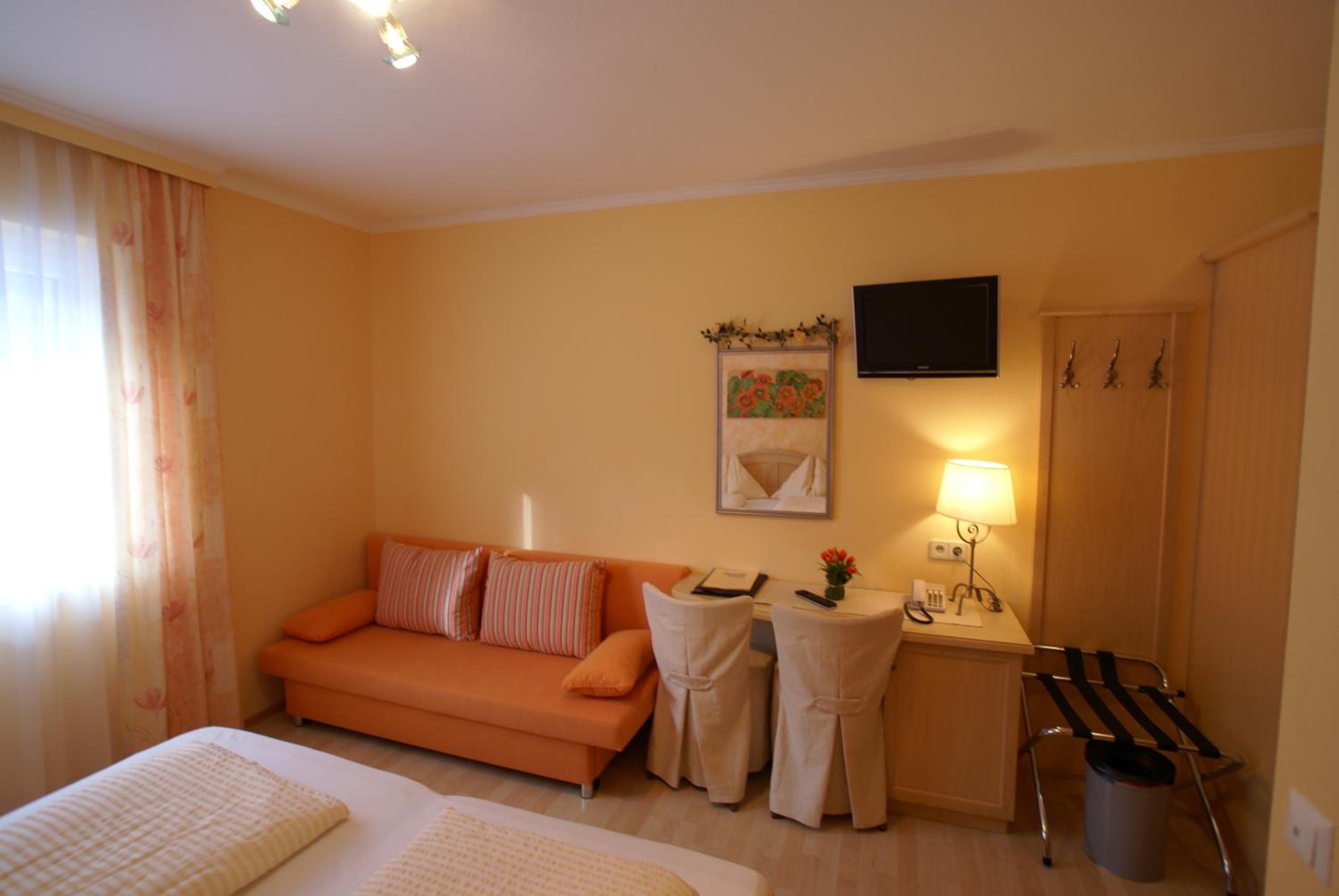 Double Room - Photo 2