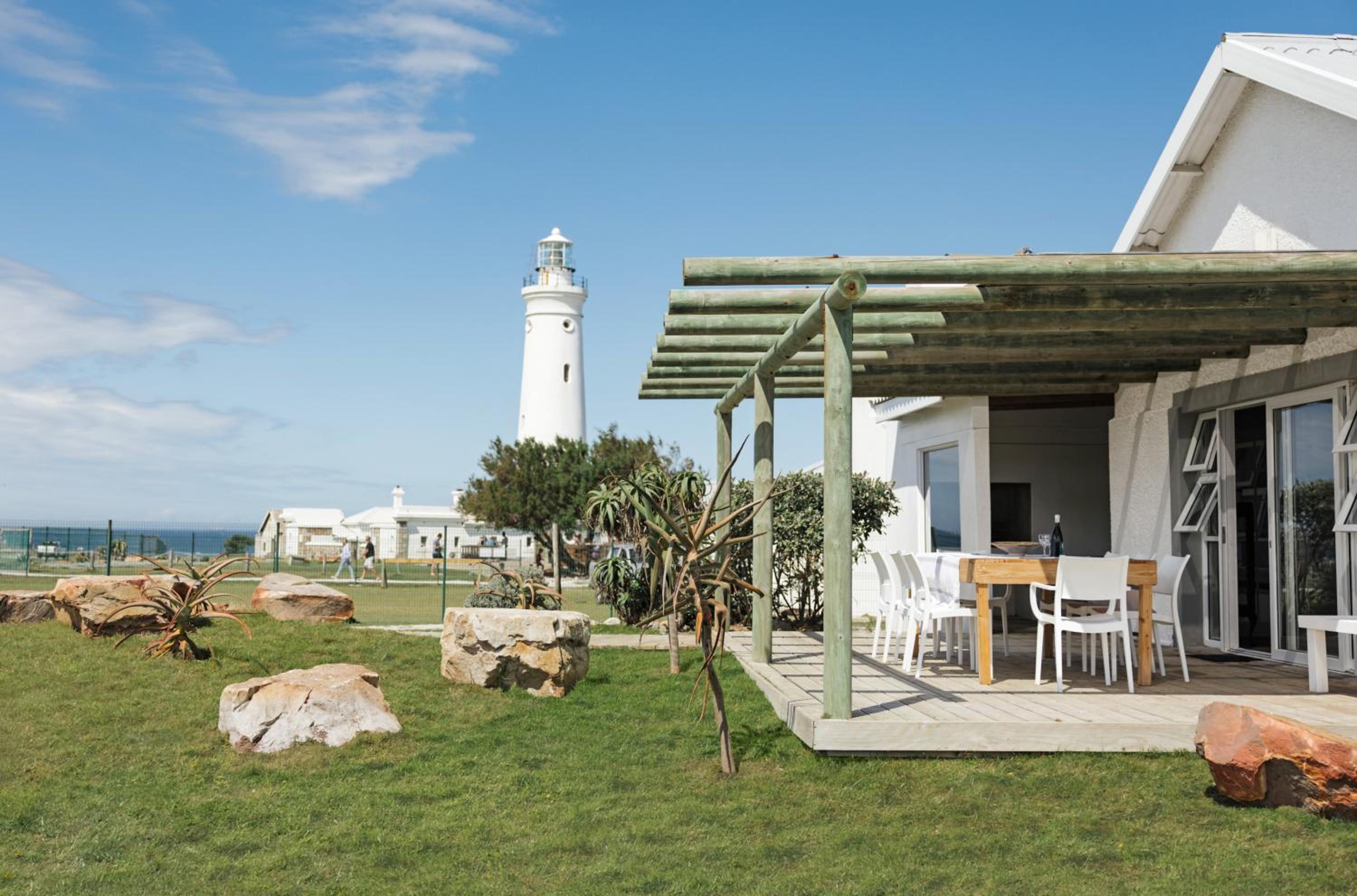 Three-Bedroom Villa photo 1