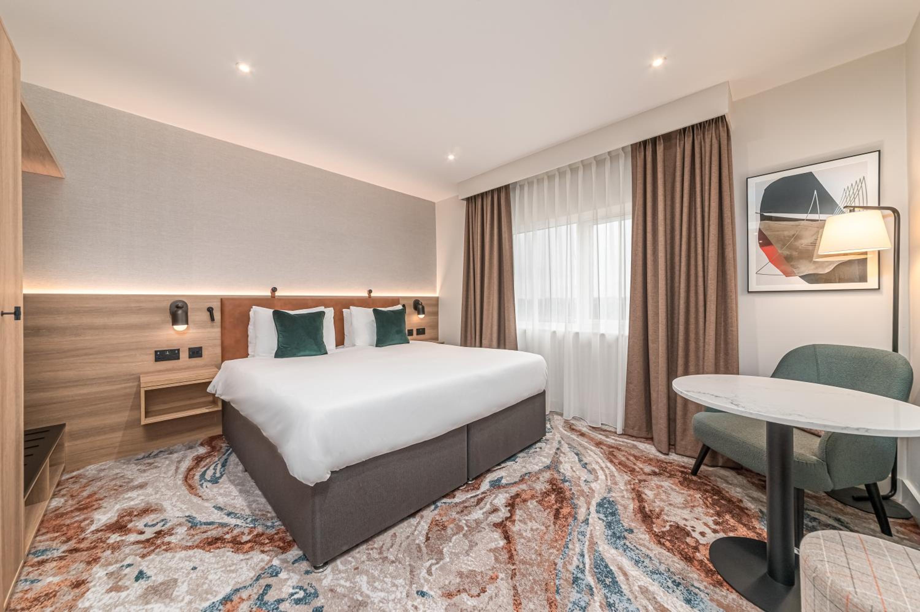 Standard King Room - Photo 4