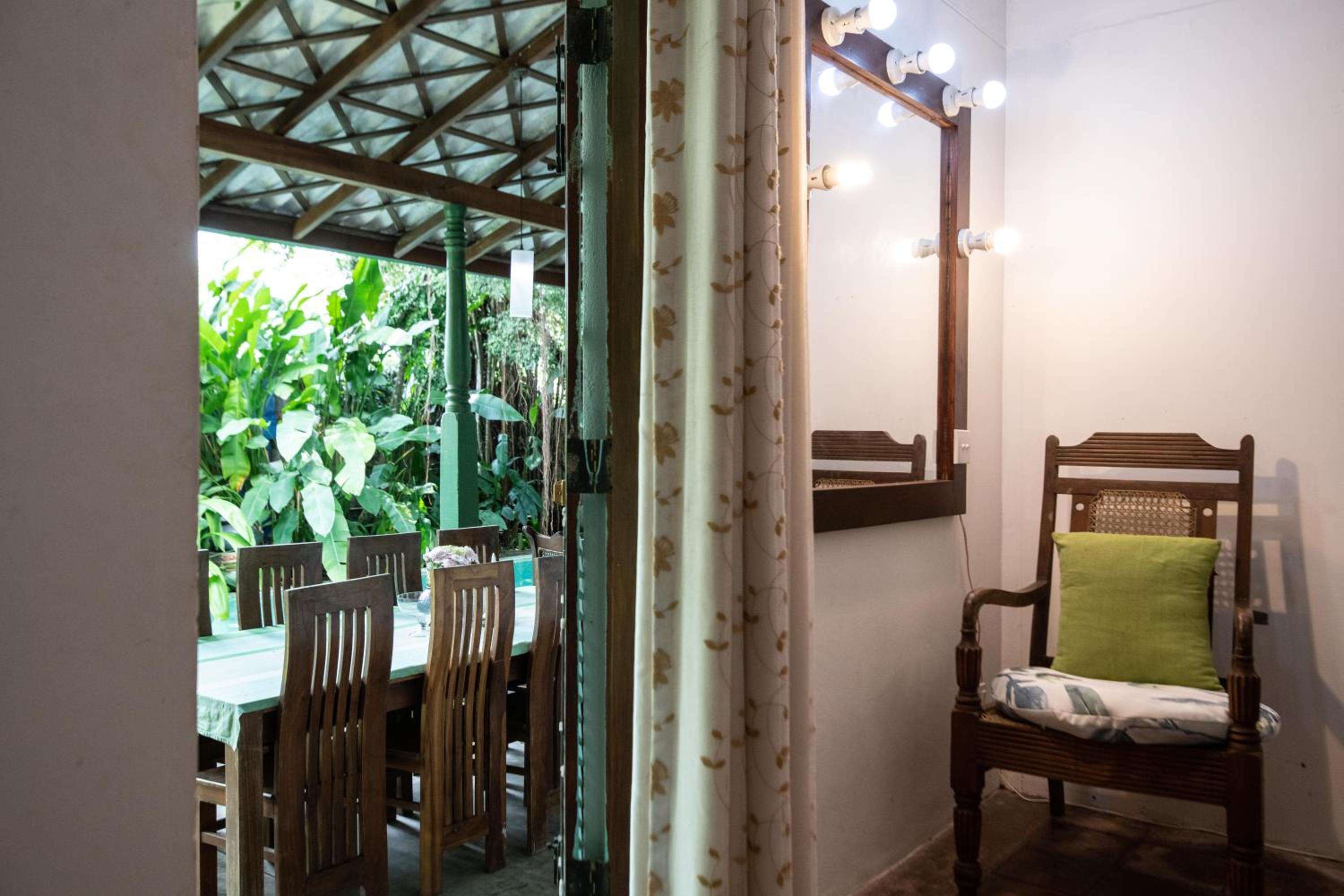 Family Room with Garden View photo 3