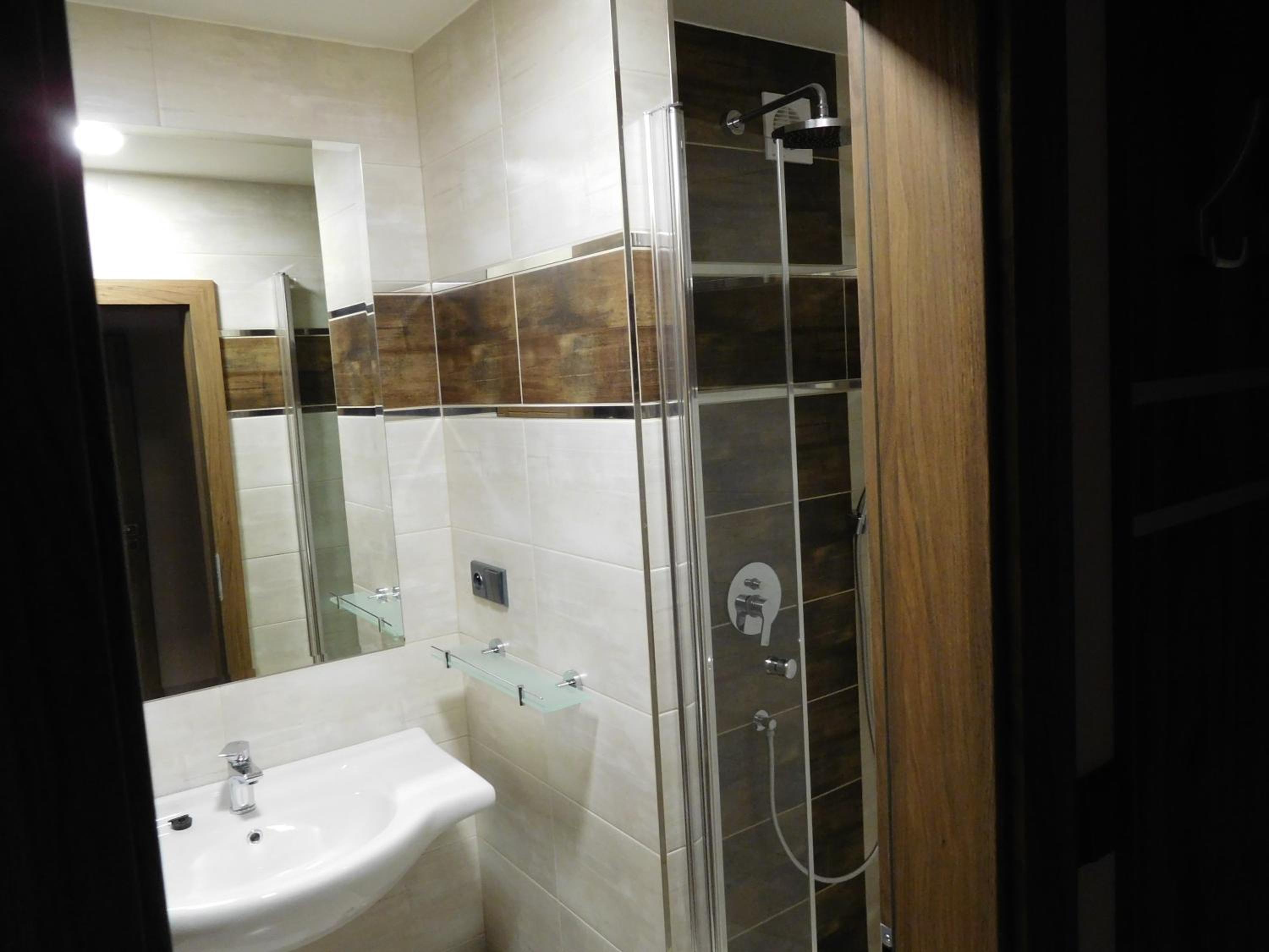 Double or Twin Room - Photo 2