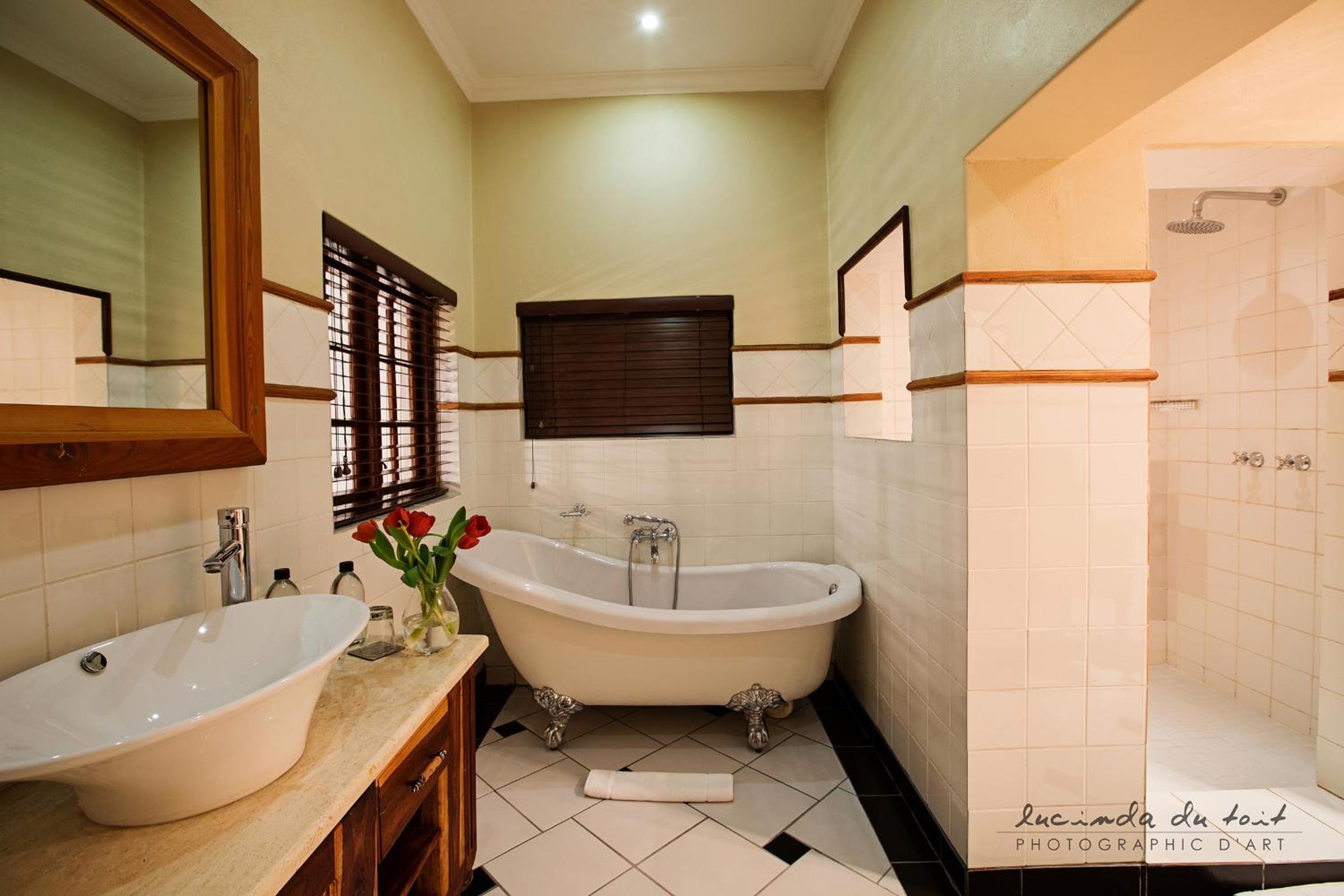 Luxury Twin Room - Photo 3