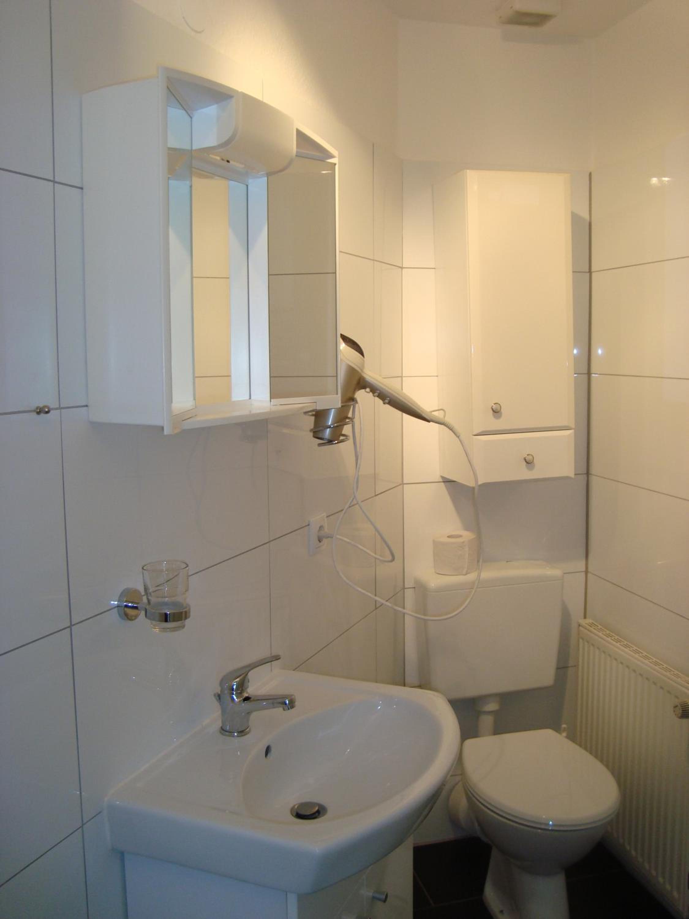 Double Room - Photo 5