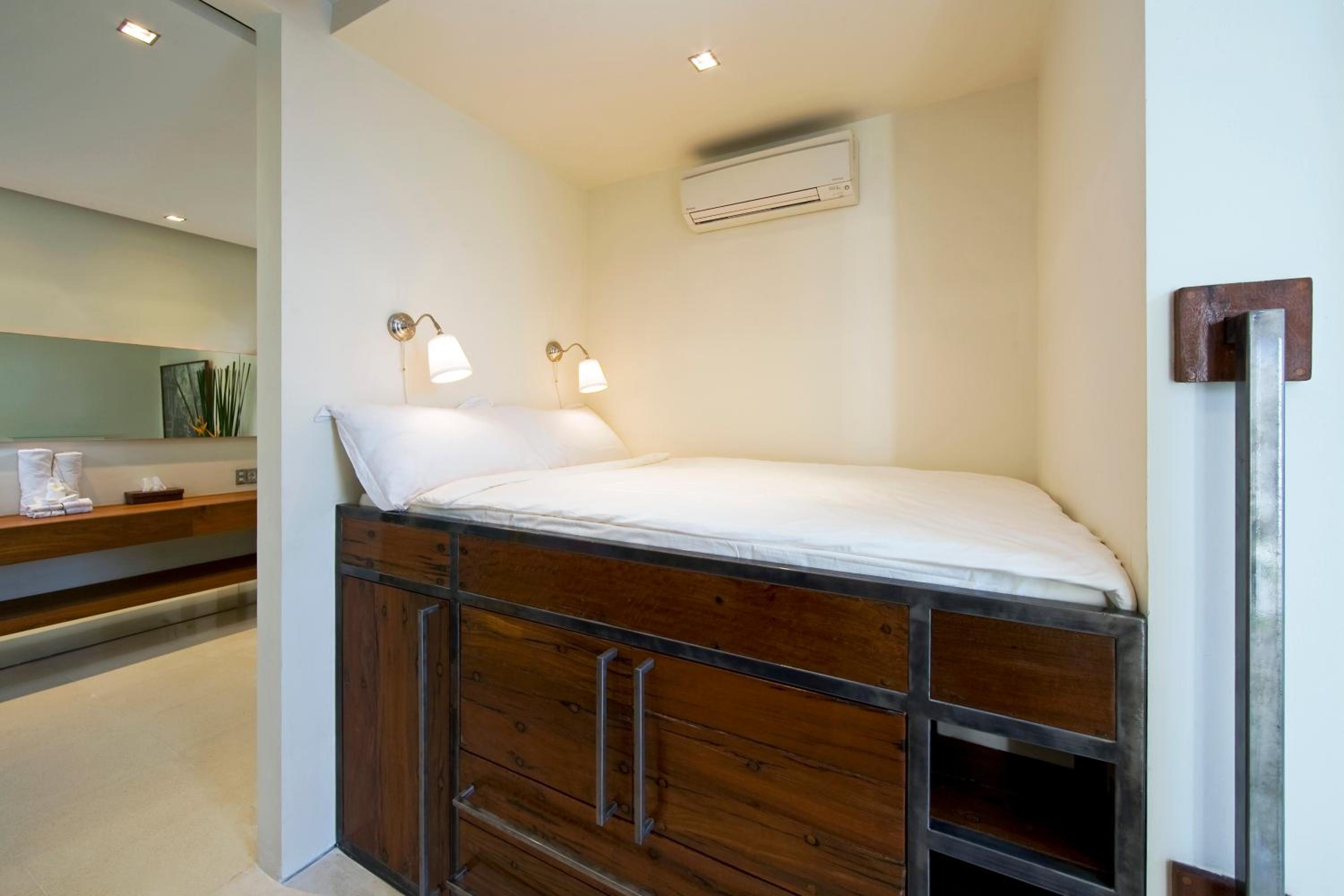 Premium Two-Bedroom Villa with Private Pool - Photo 12