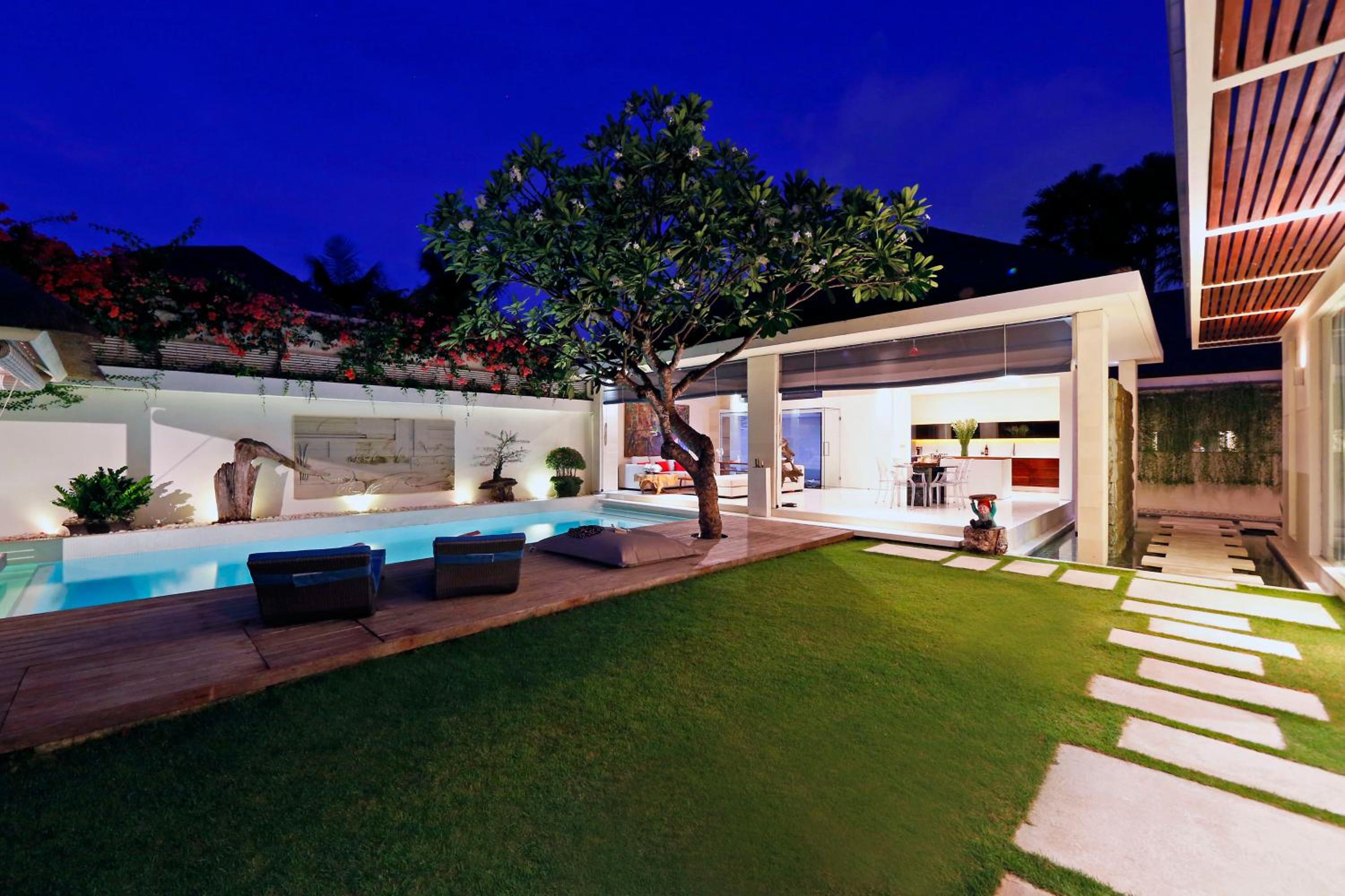 Premium Two-Bedroom Villa with Private Pool - Photo 29