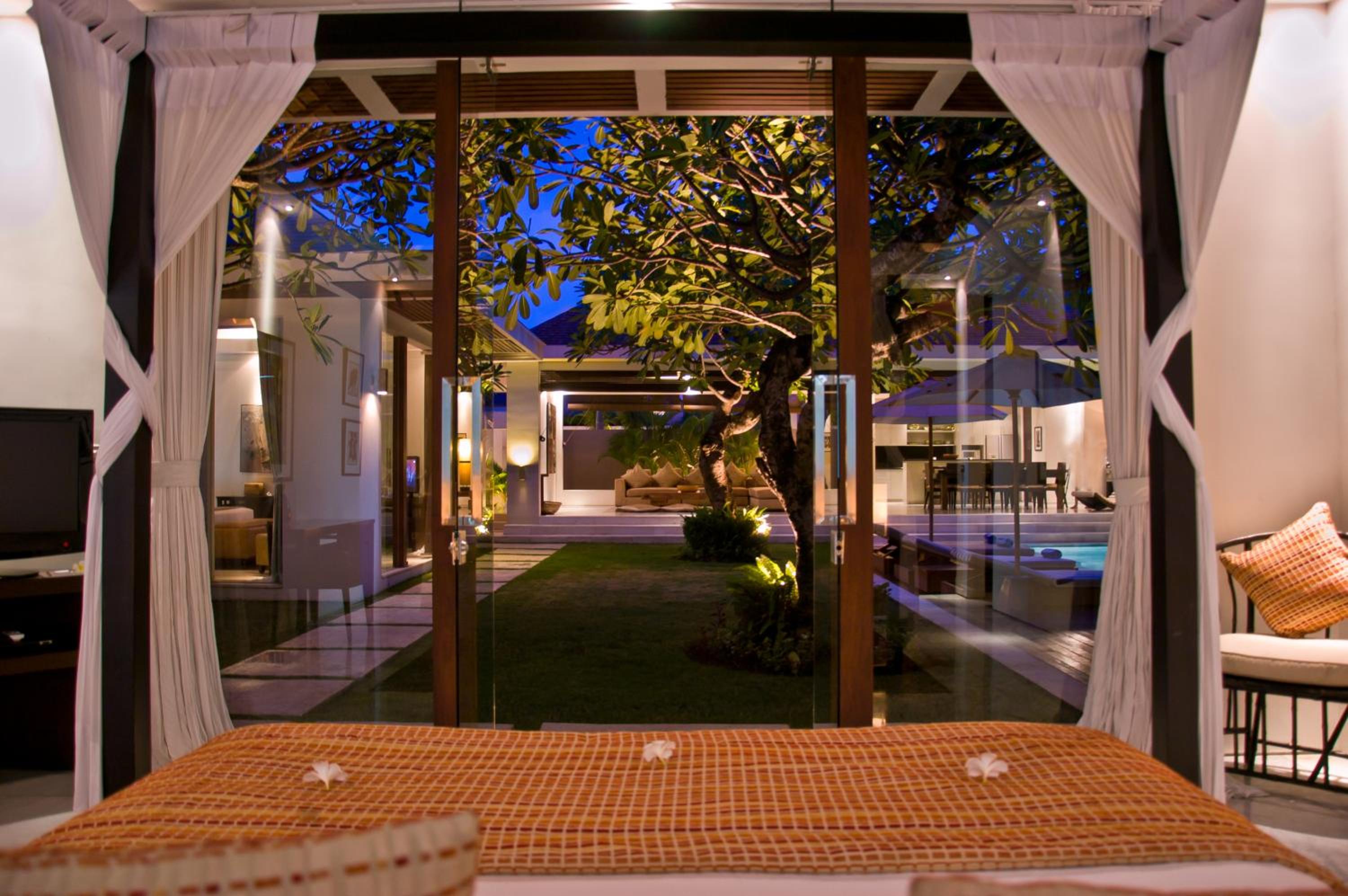 Premium Three-Bedroom Villa with Private Pool  - Photo 10