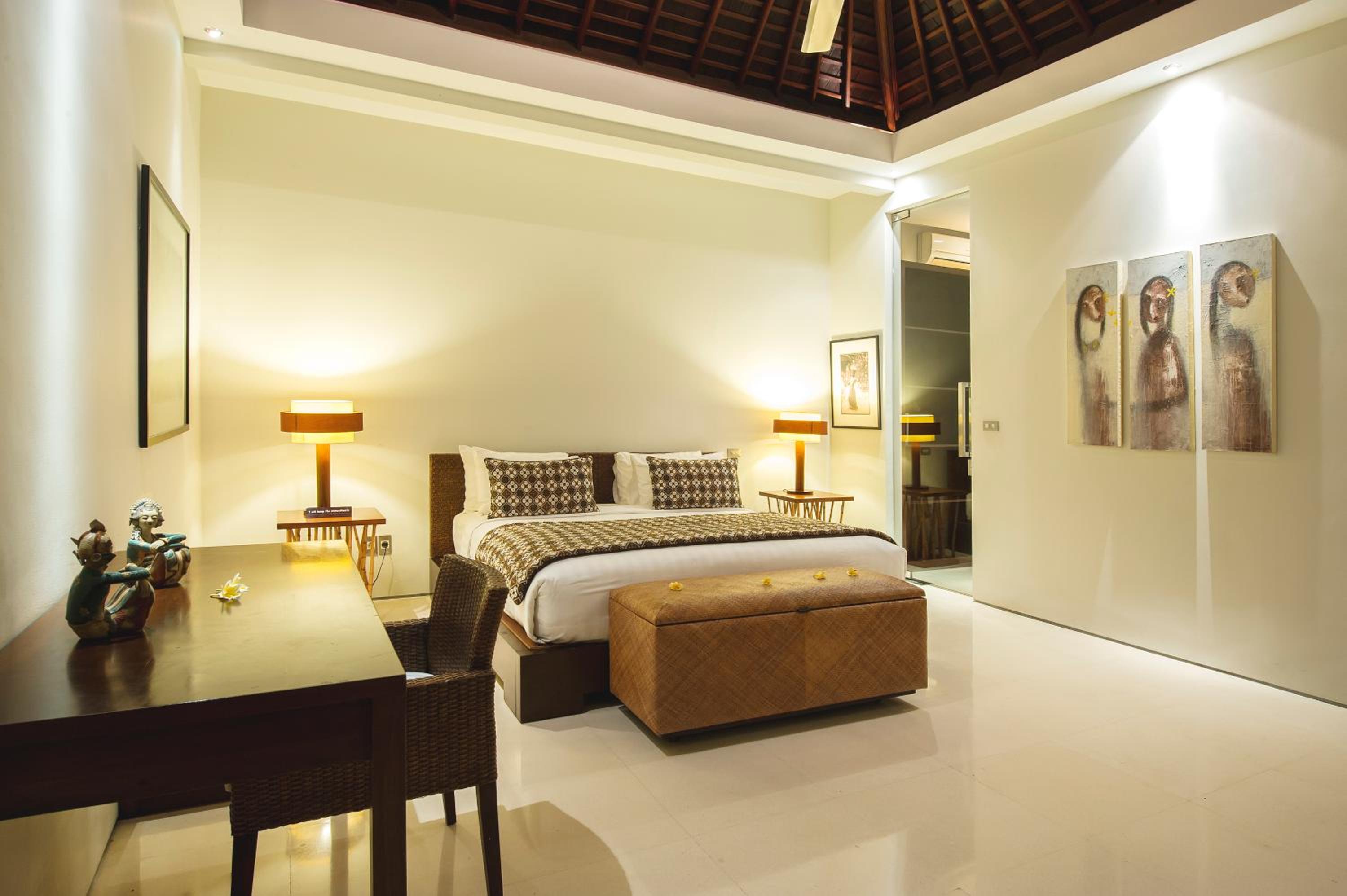 Premium Three-Bedroom Villa with Private Pool  - Photo 9