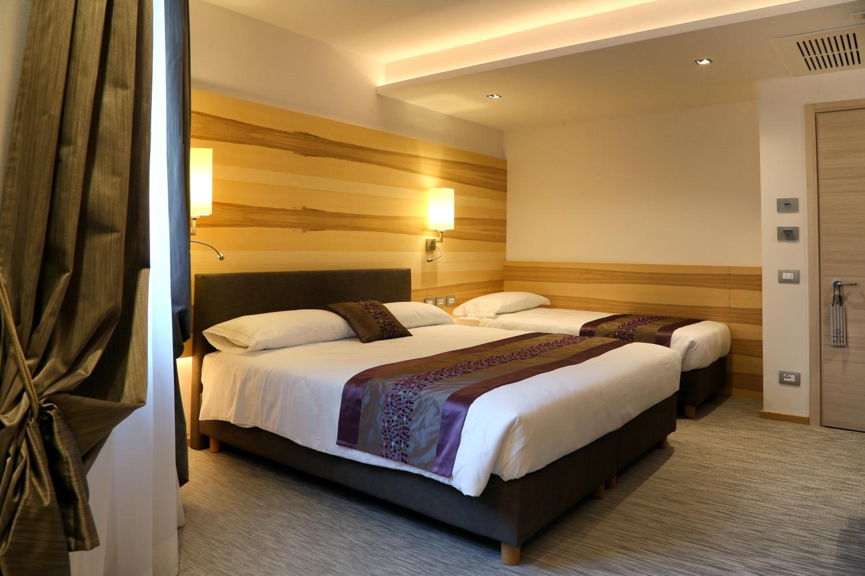 Triple Room - Photo 1