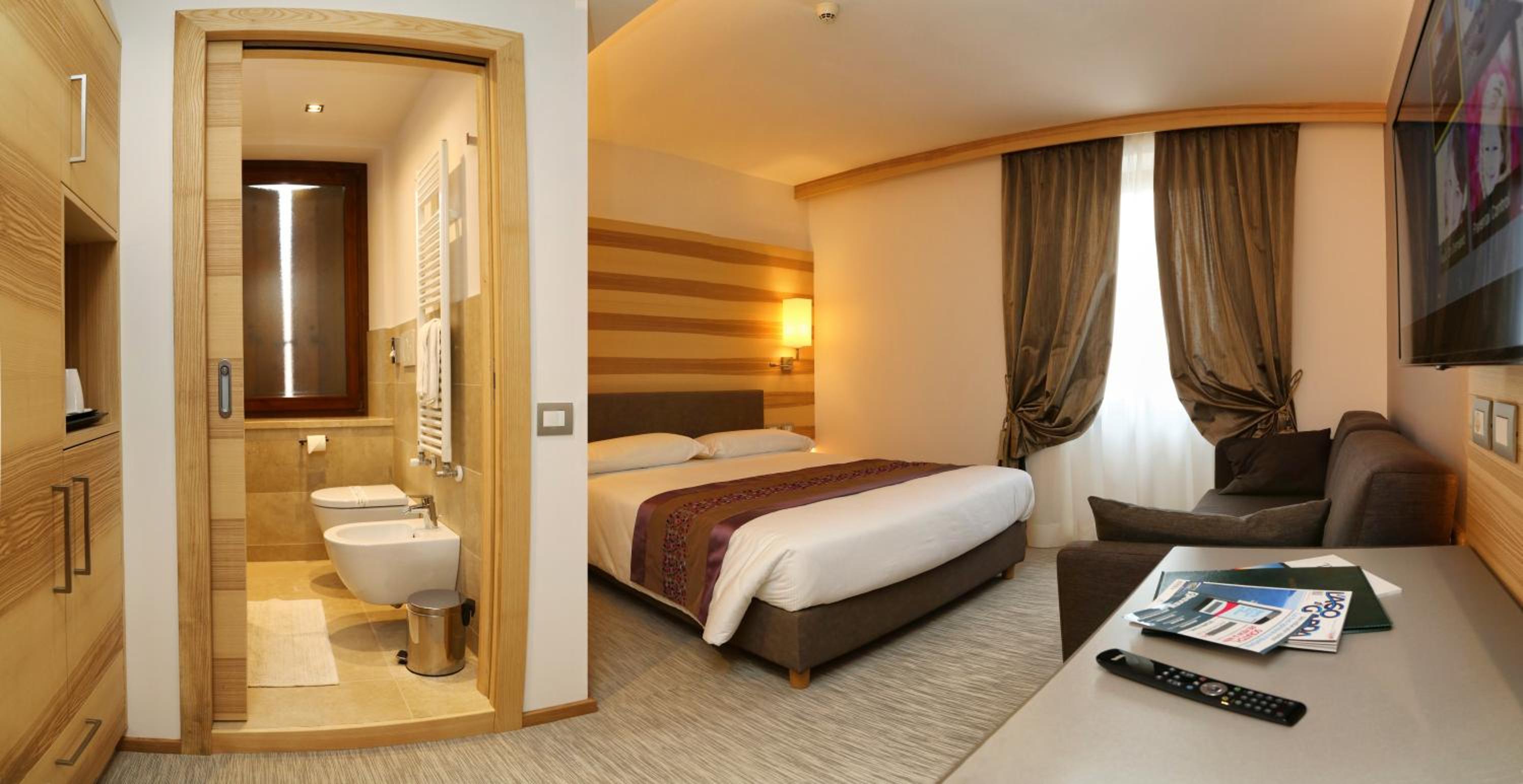 Double or Twin Room - Photo 11