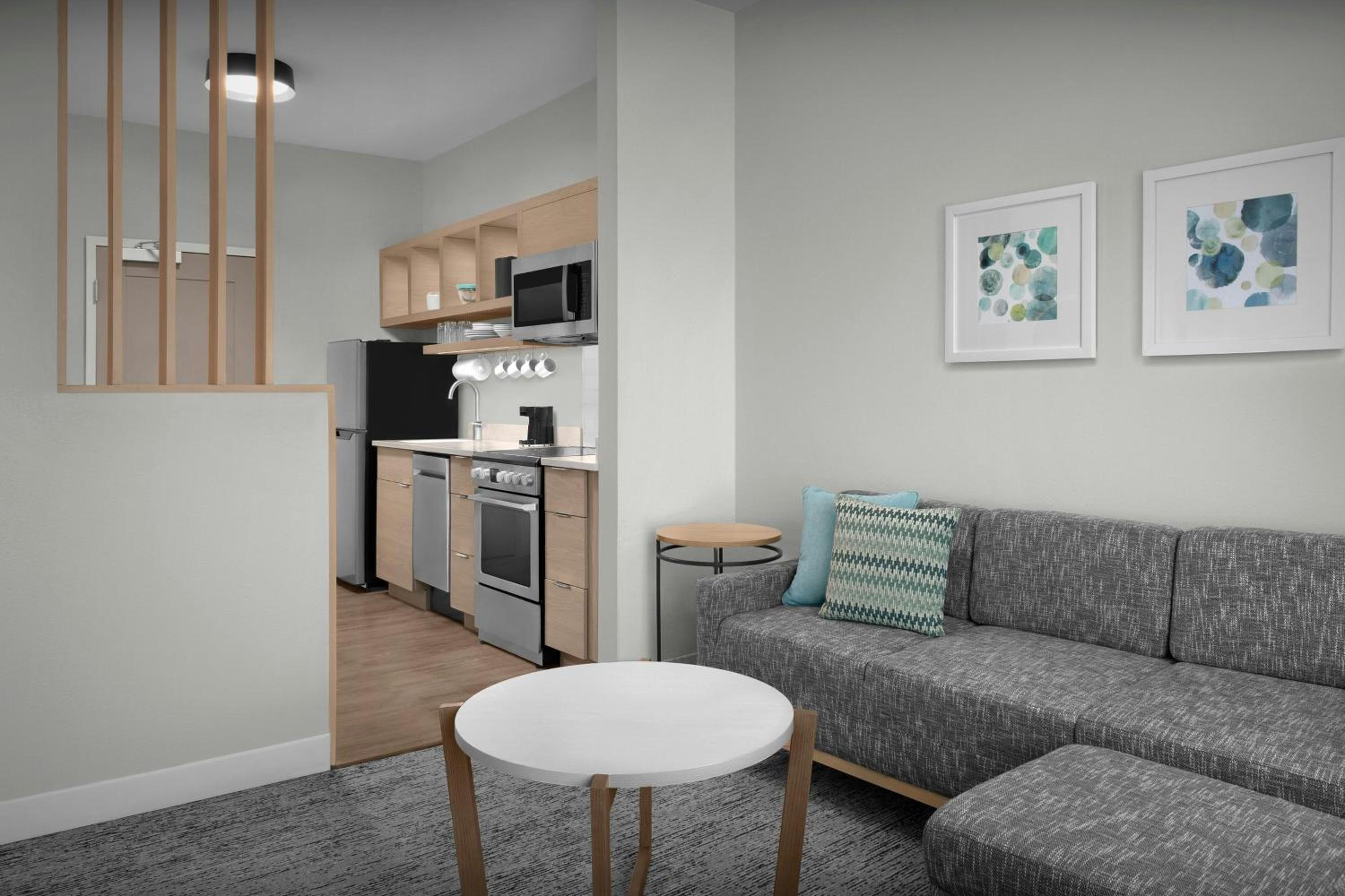 One-Bedroom King Suite with Sofa Bed  - Photo 2