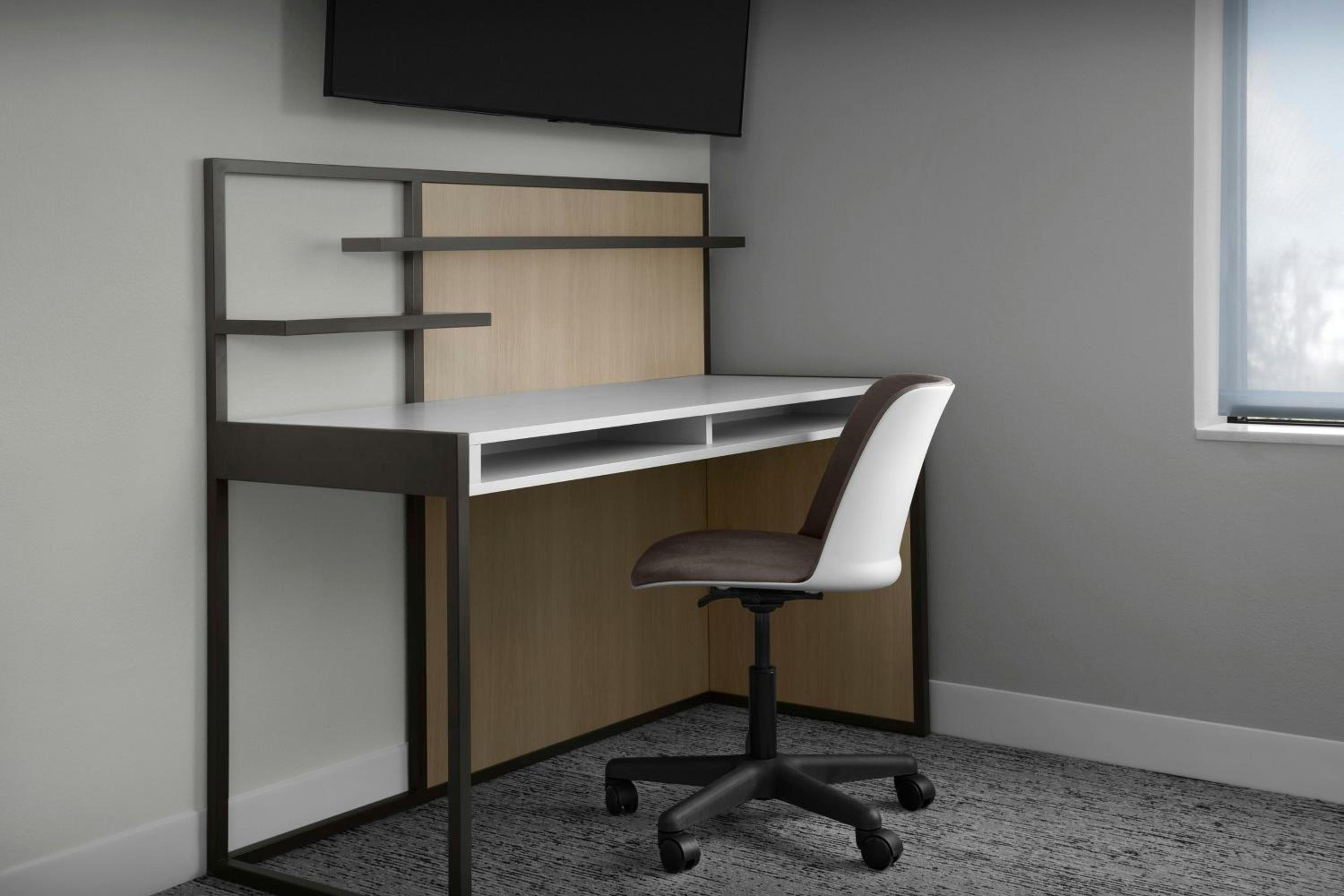 King Studio with Sofa Bed - Photo 4