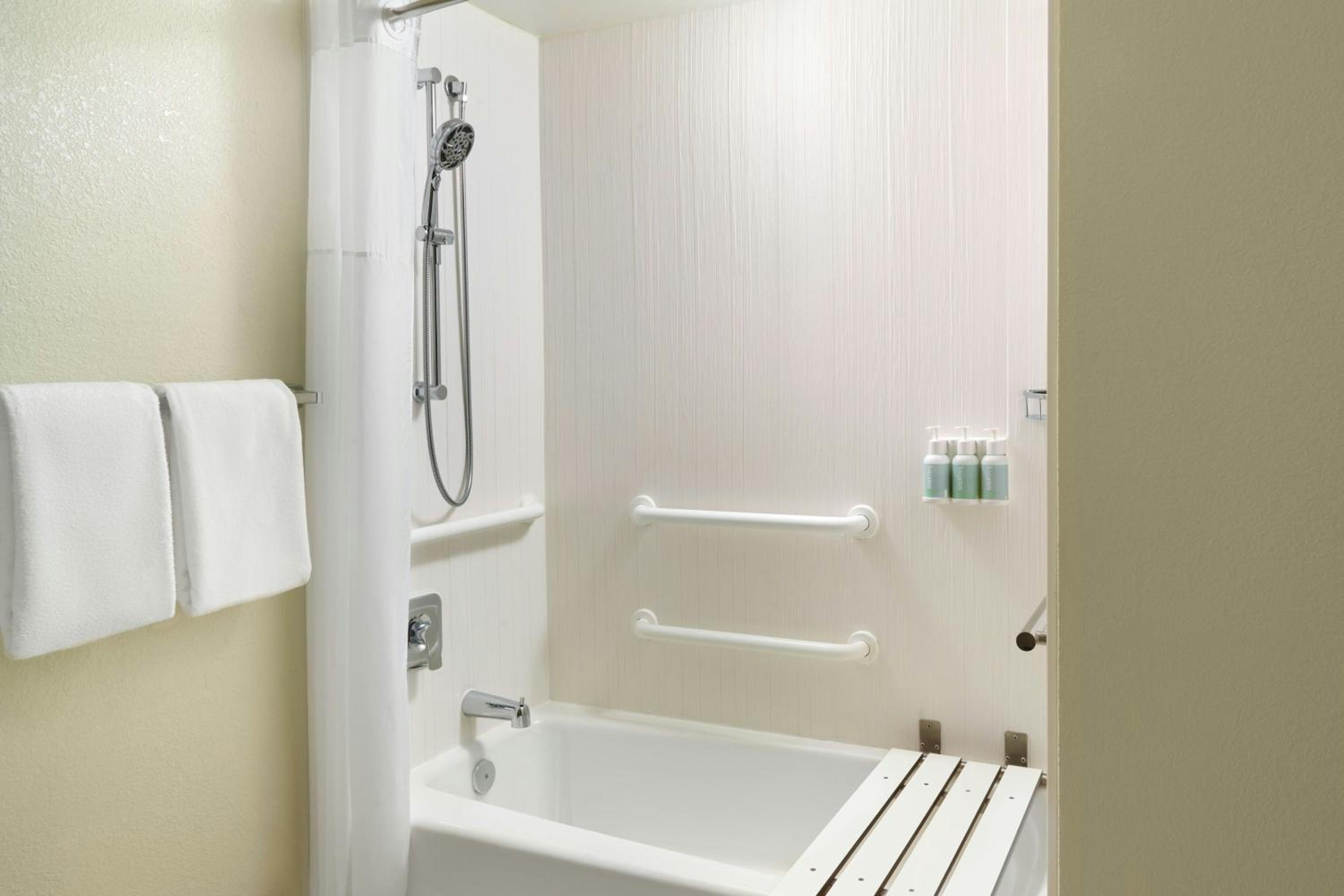 Double Room with Two Double Beds - Hearing Accessible