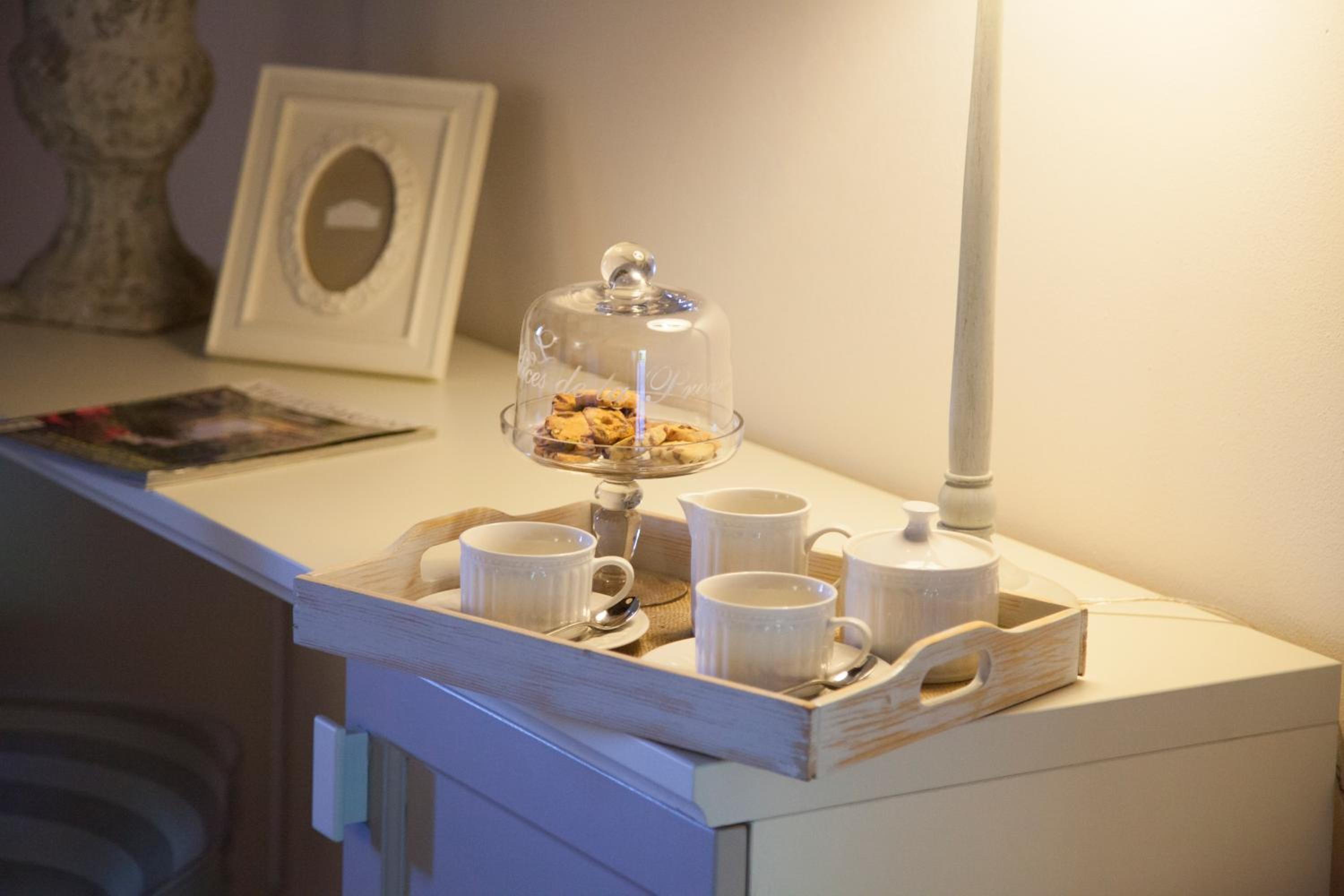 Deluxe Suite with Spa Bath - Photo 3