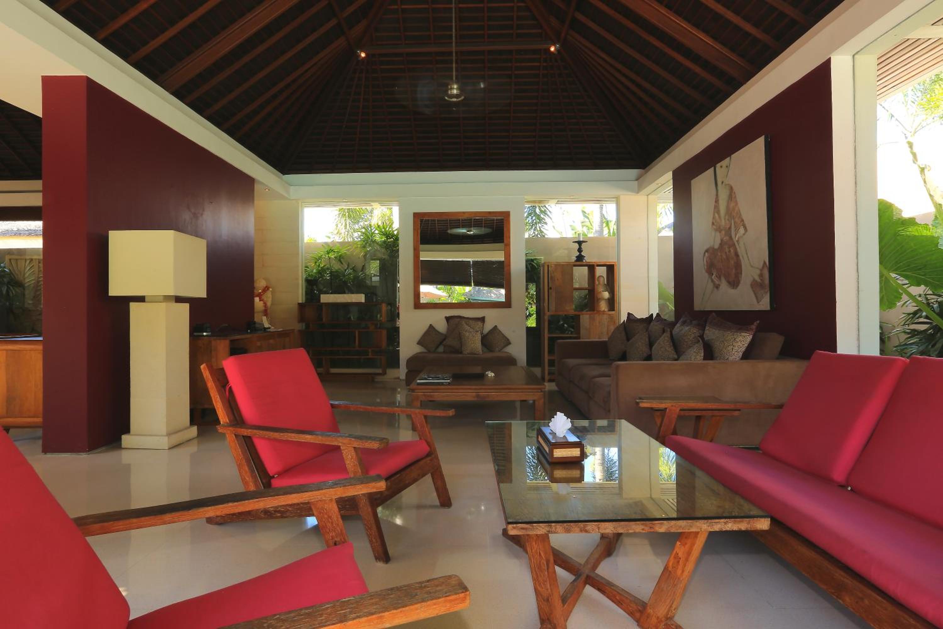 Three-Bedroom Villa with Private Pool - Photo 23