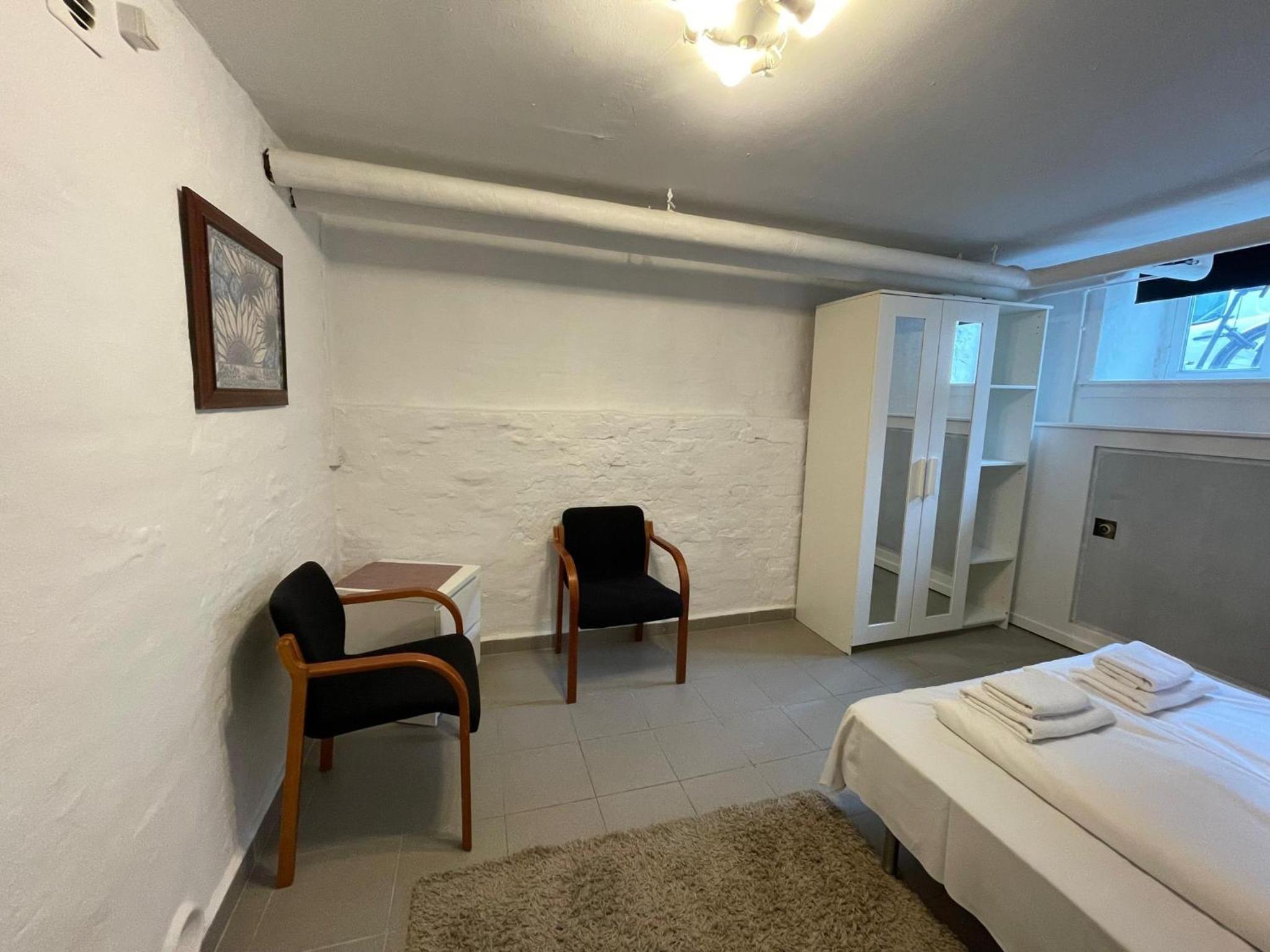 Budget Double Room photo 3