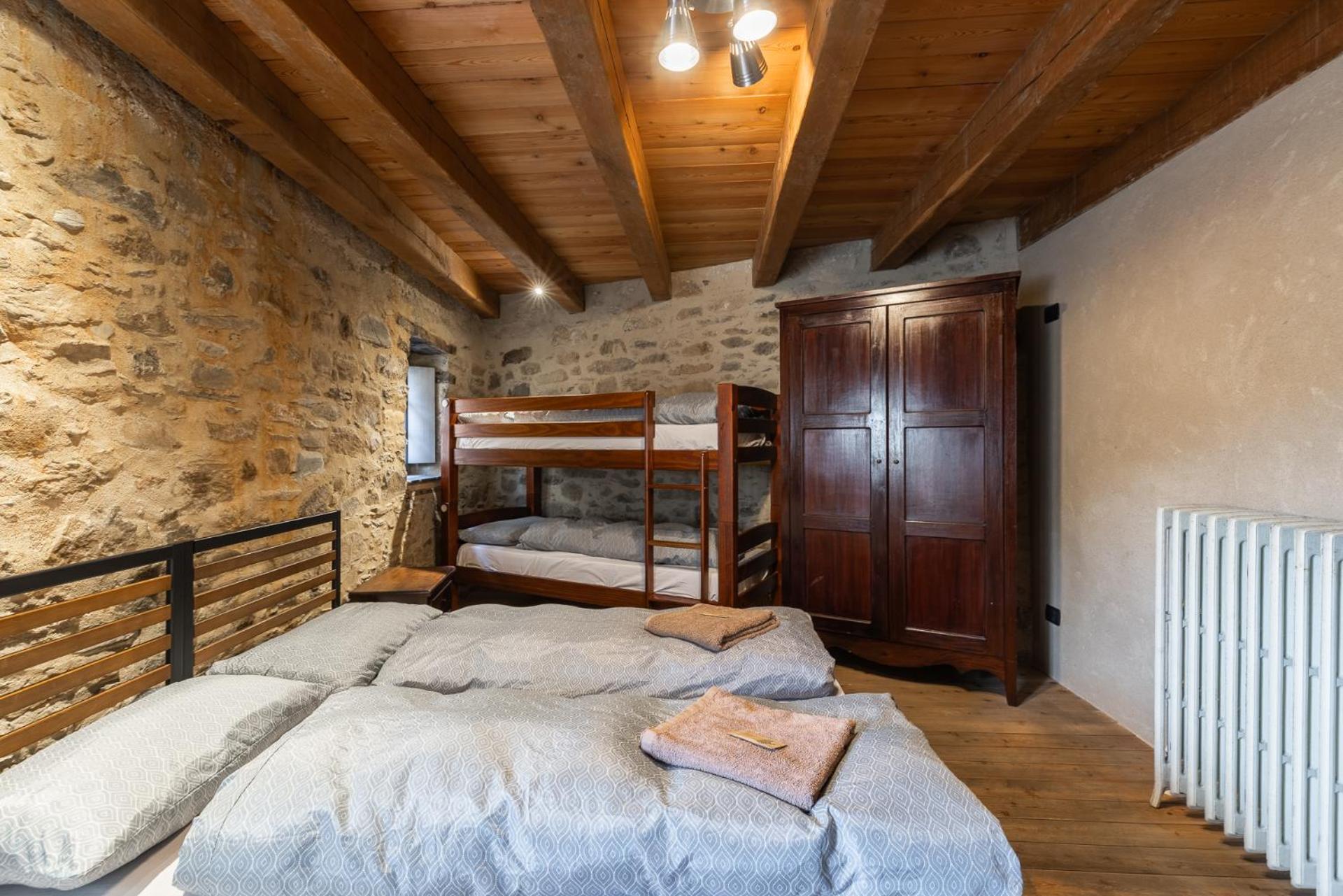 Double Room - Photo 4