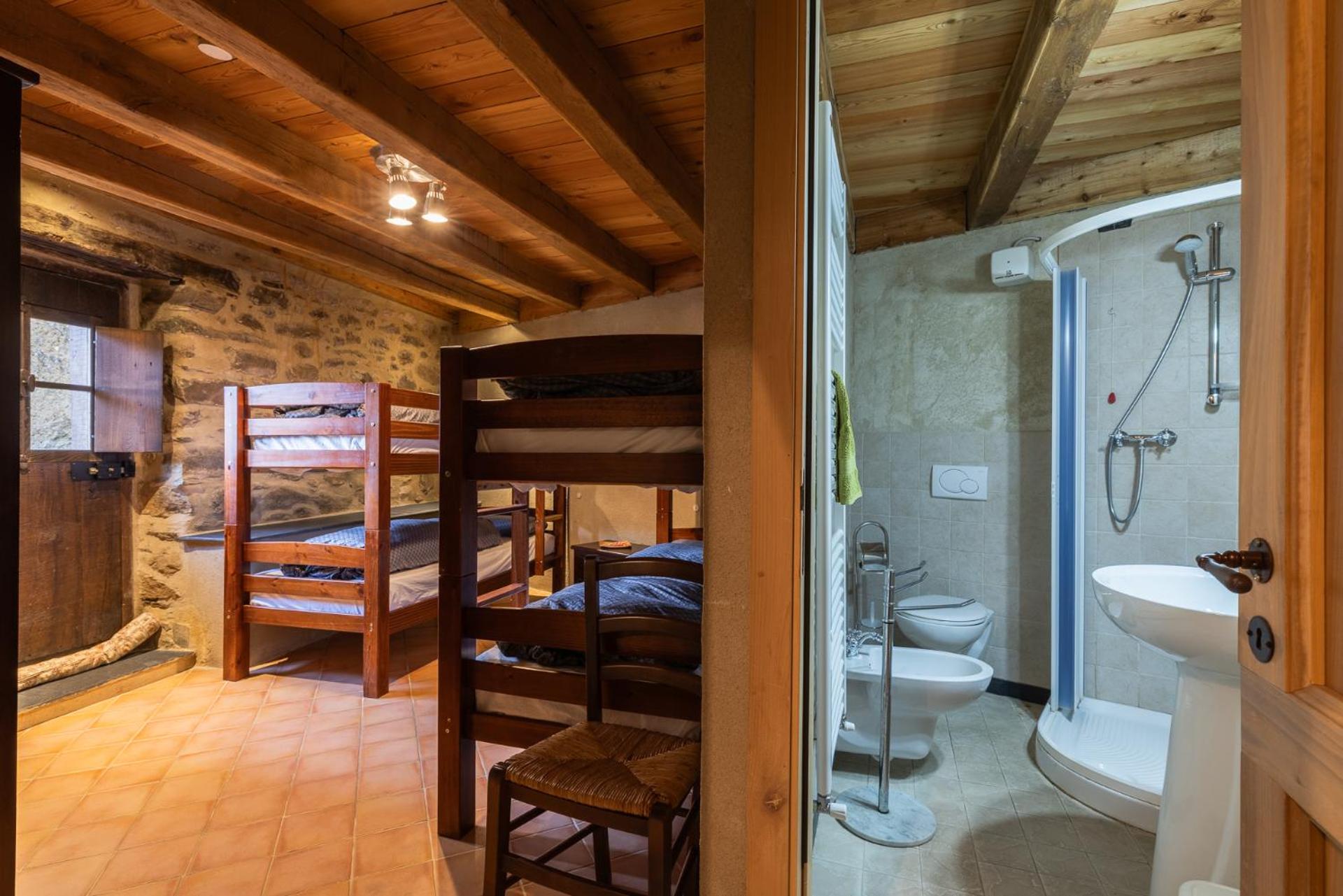 Quadruple Room - Photo 10
