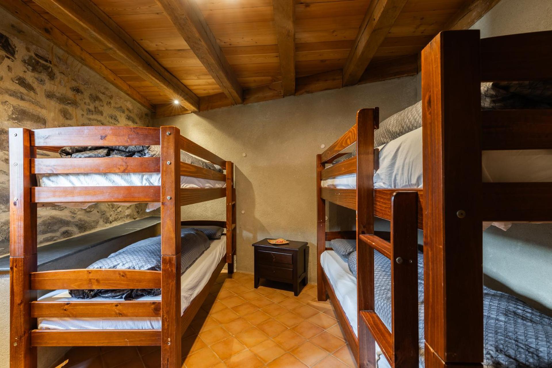 Quadruple Room - Photo 11