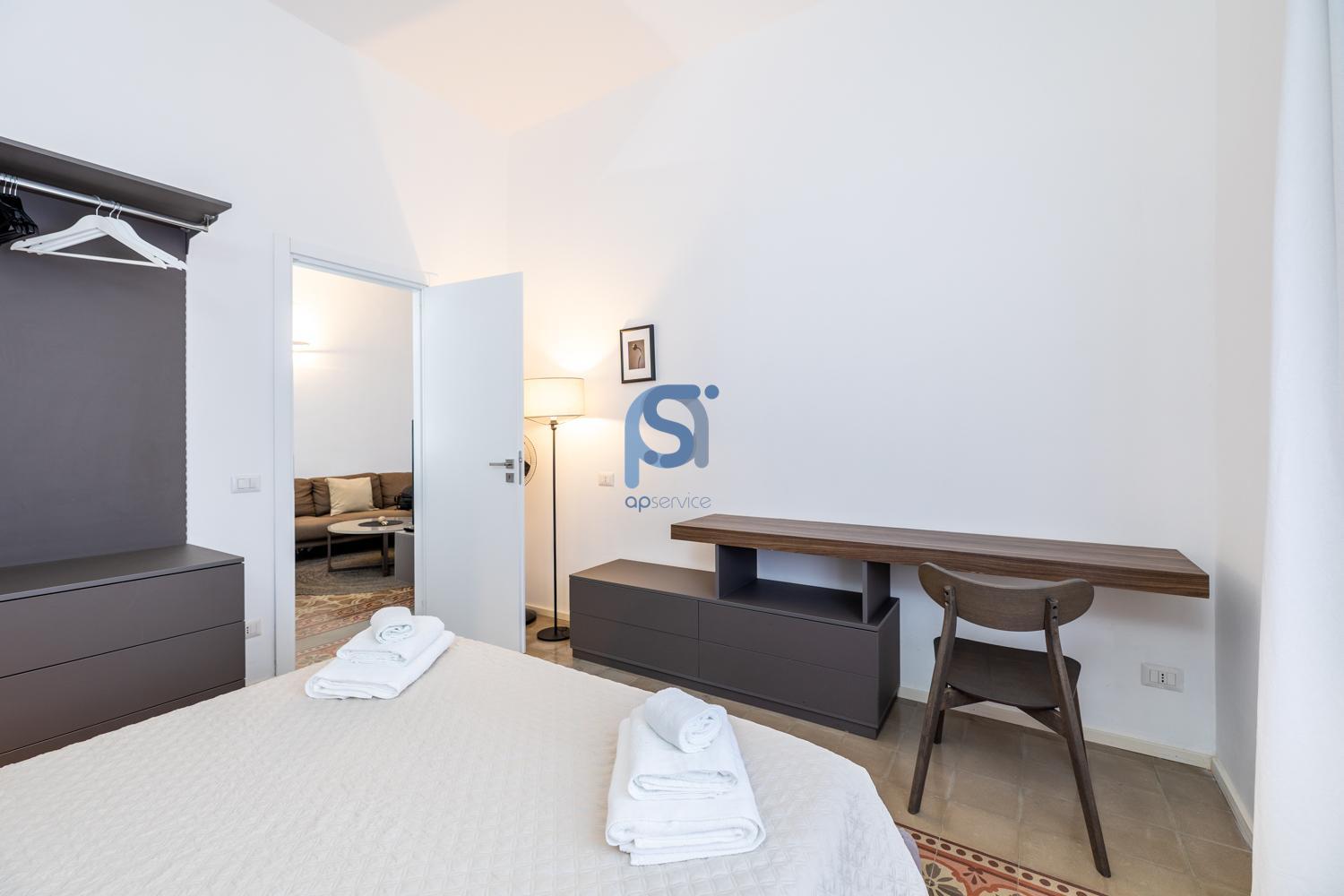 Two-Bedroom Apartment with Balcony and Terrace photo 2