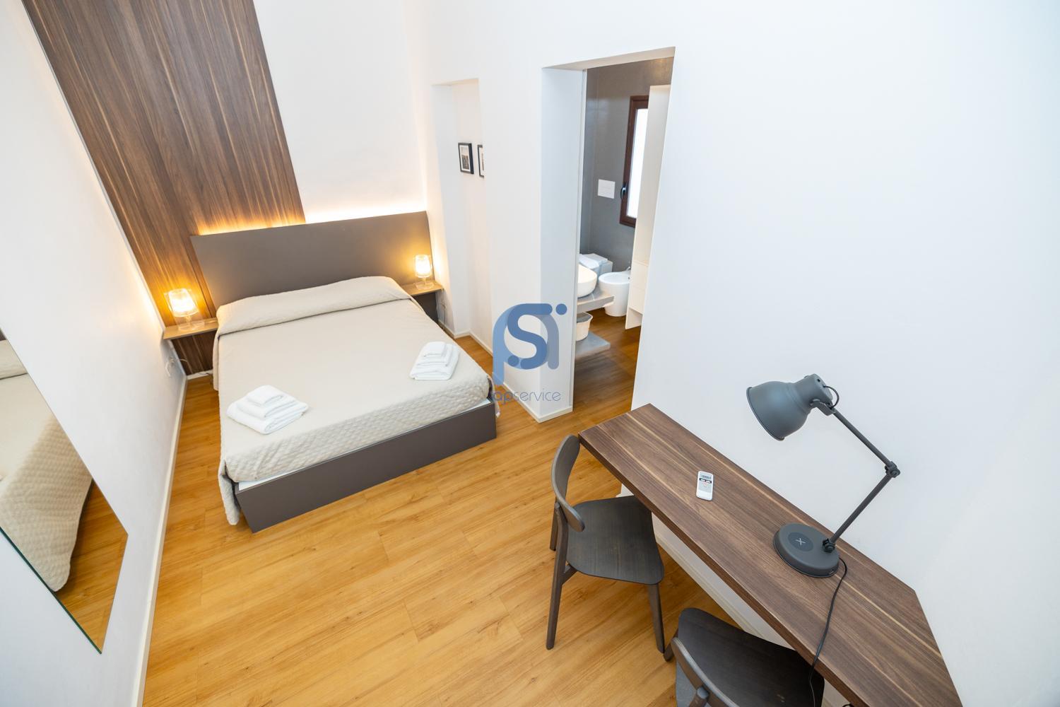Two-Bedroom Apartment with Balcony and Terrace photo 3