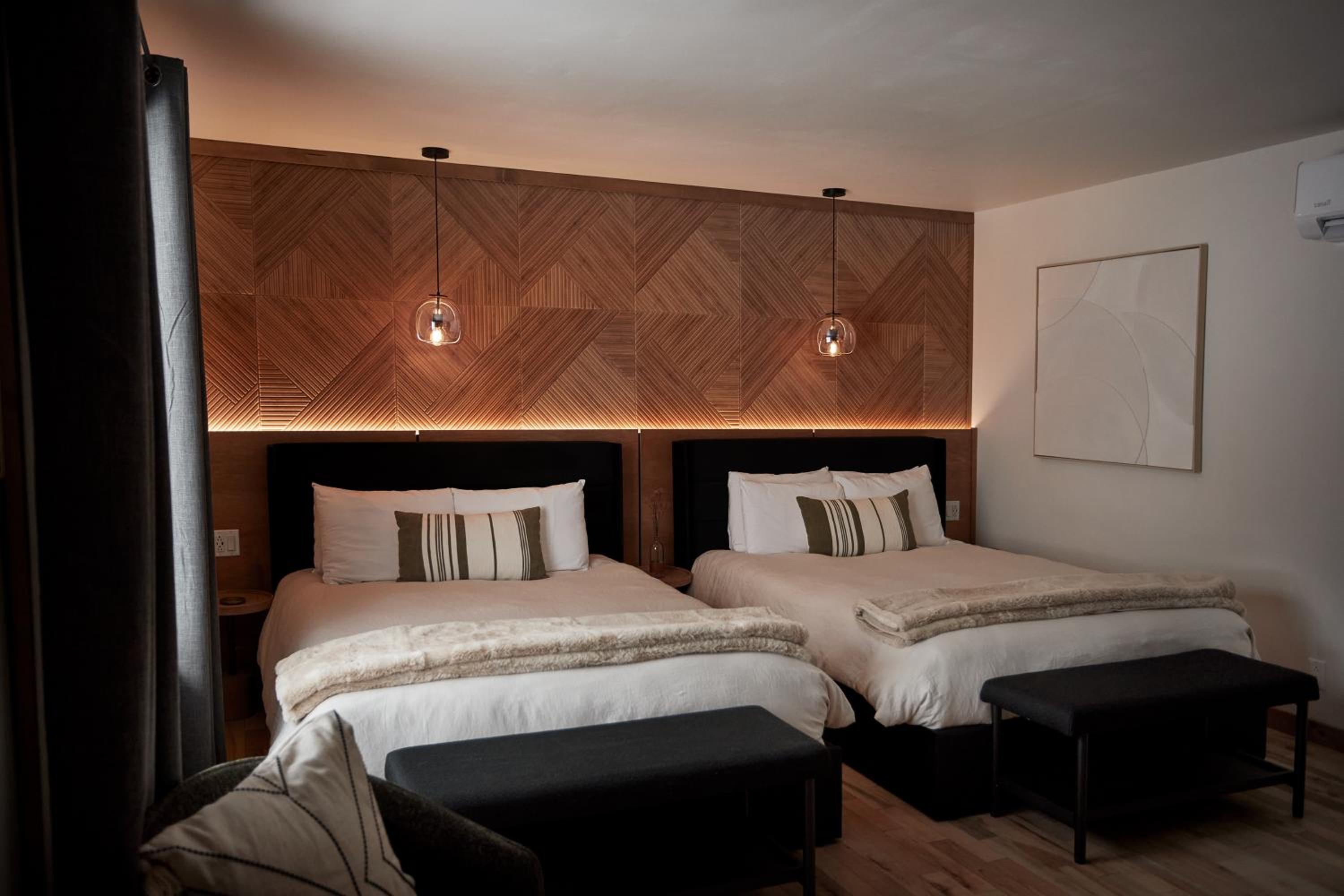 Deluxe Queen Room with Two Queen Beds