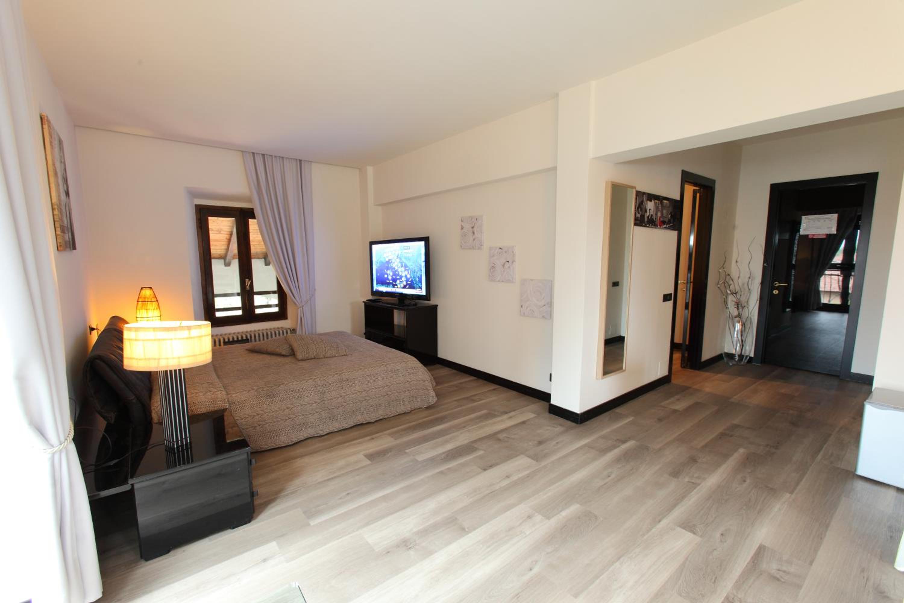 Junior Suite with Garden View photo 1