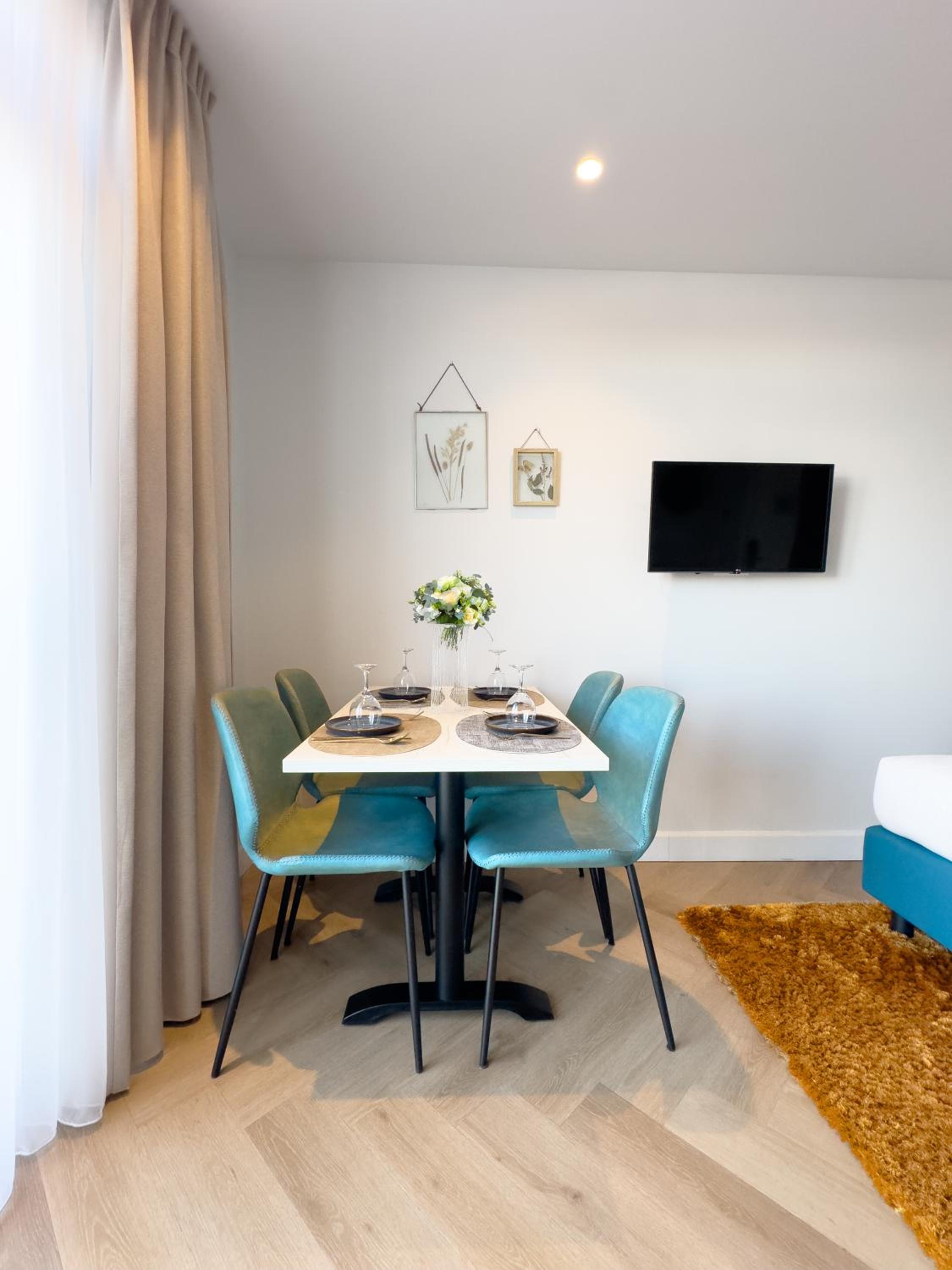 Twin Room with City View photo 2