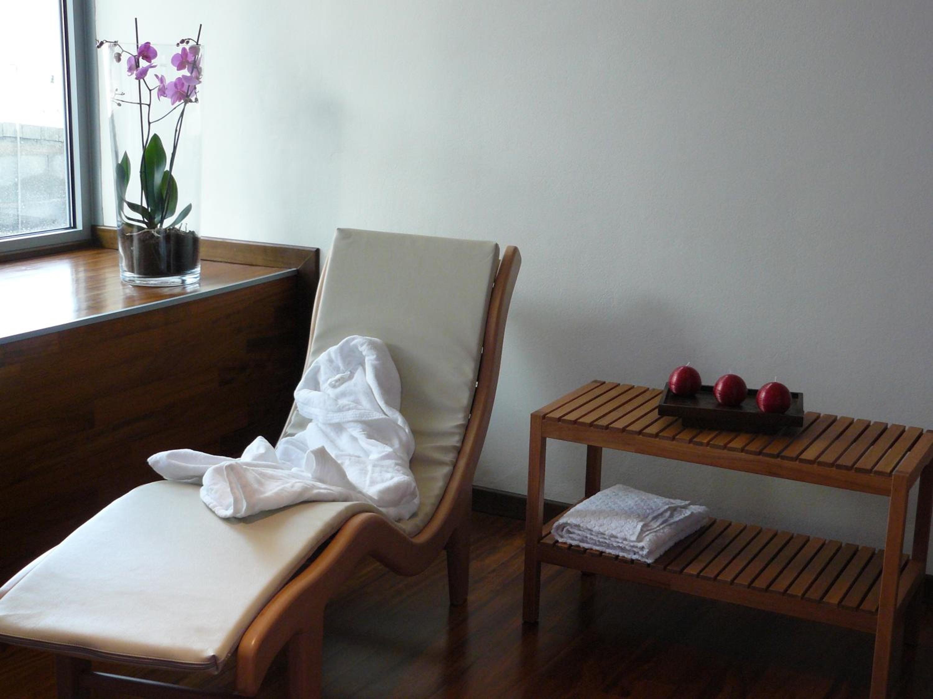 Superior Double or Twin Room with Spa Access - Photo 11