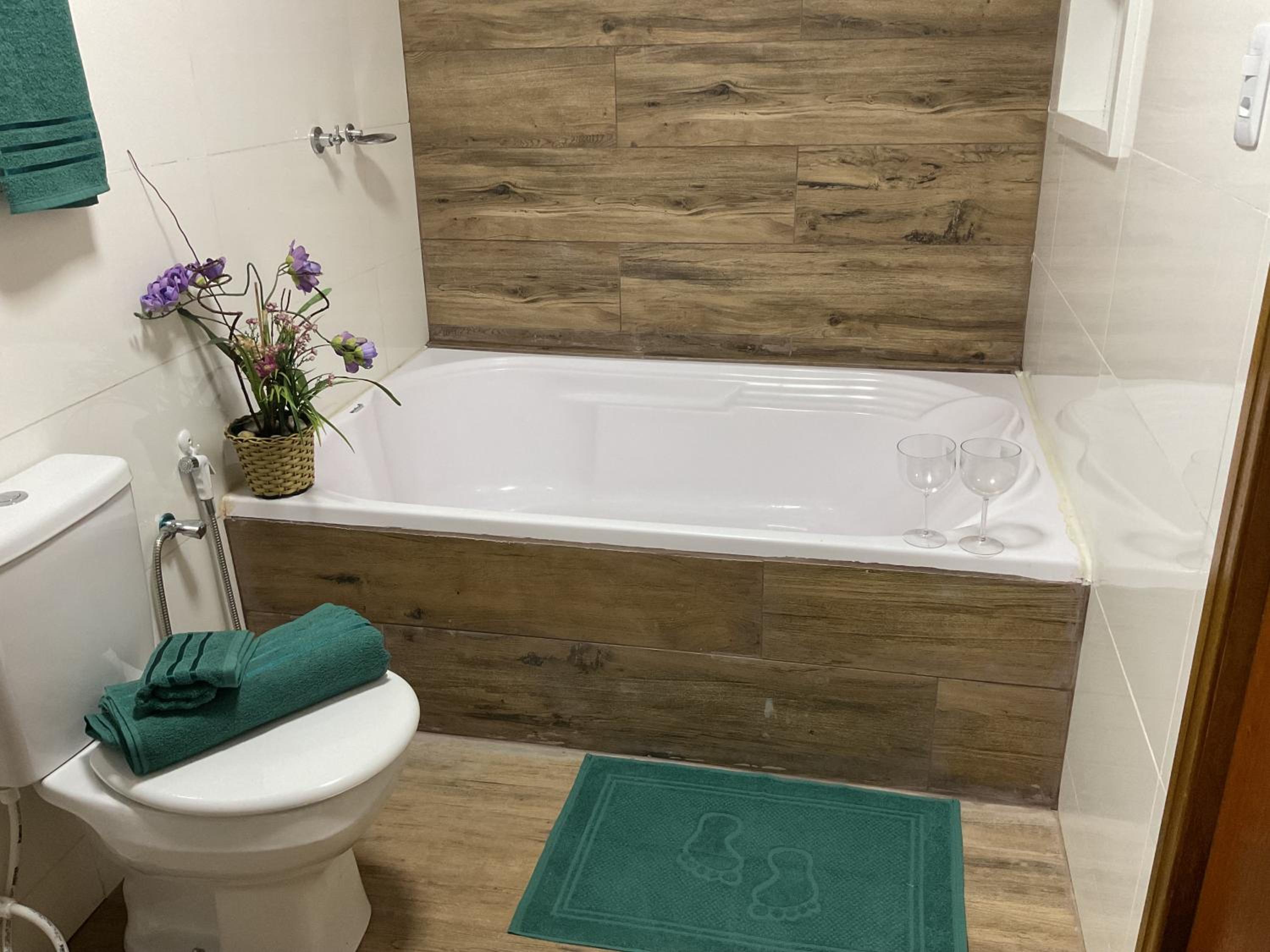 Deluxe Double Room with Bath photo 3
