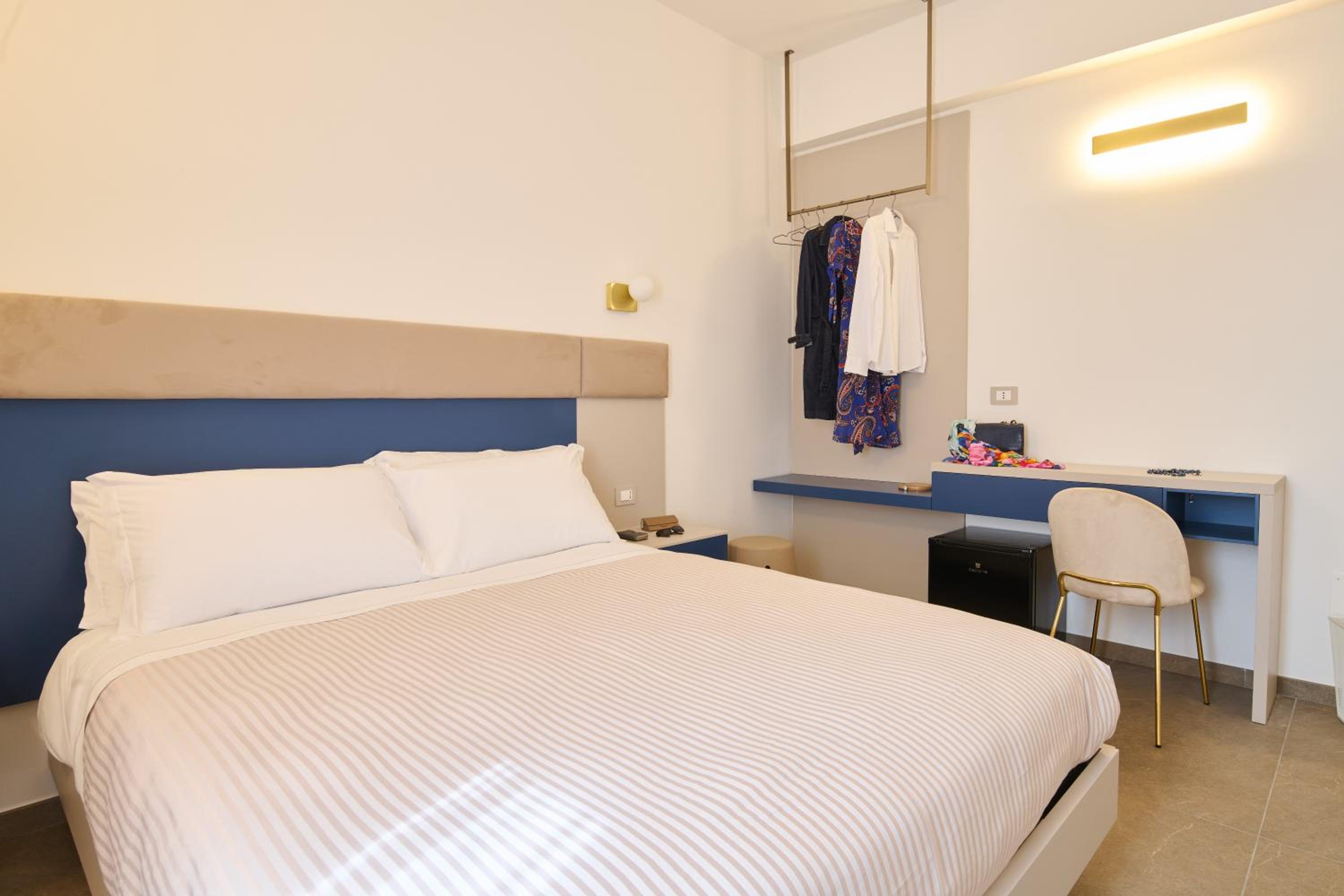 Standard Double Room photo 2