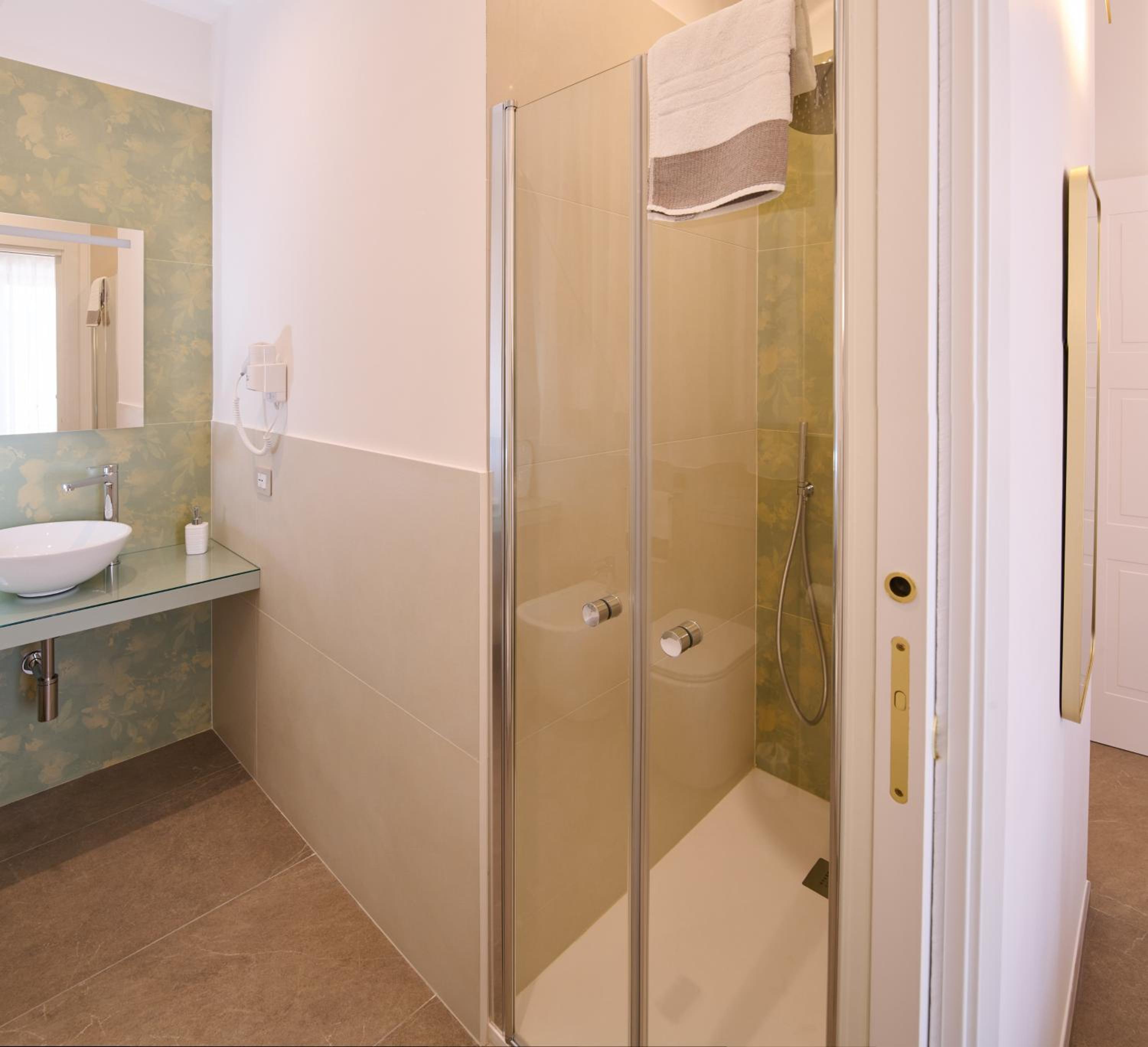 Double Room with Balcony photo 3