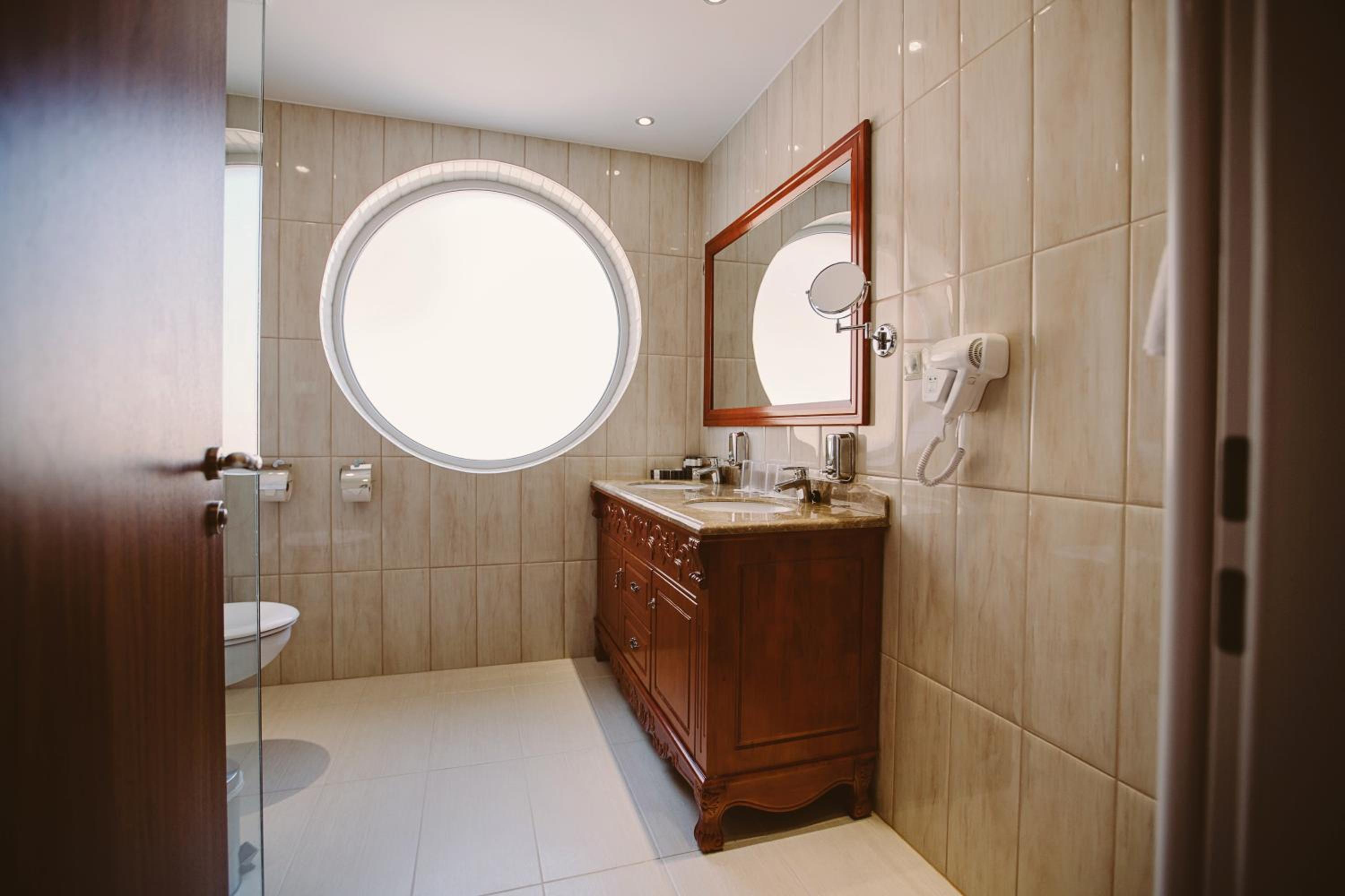 Standard Double or Twin Room - Photo 5