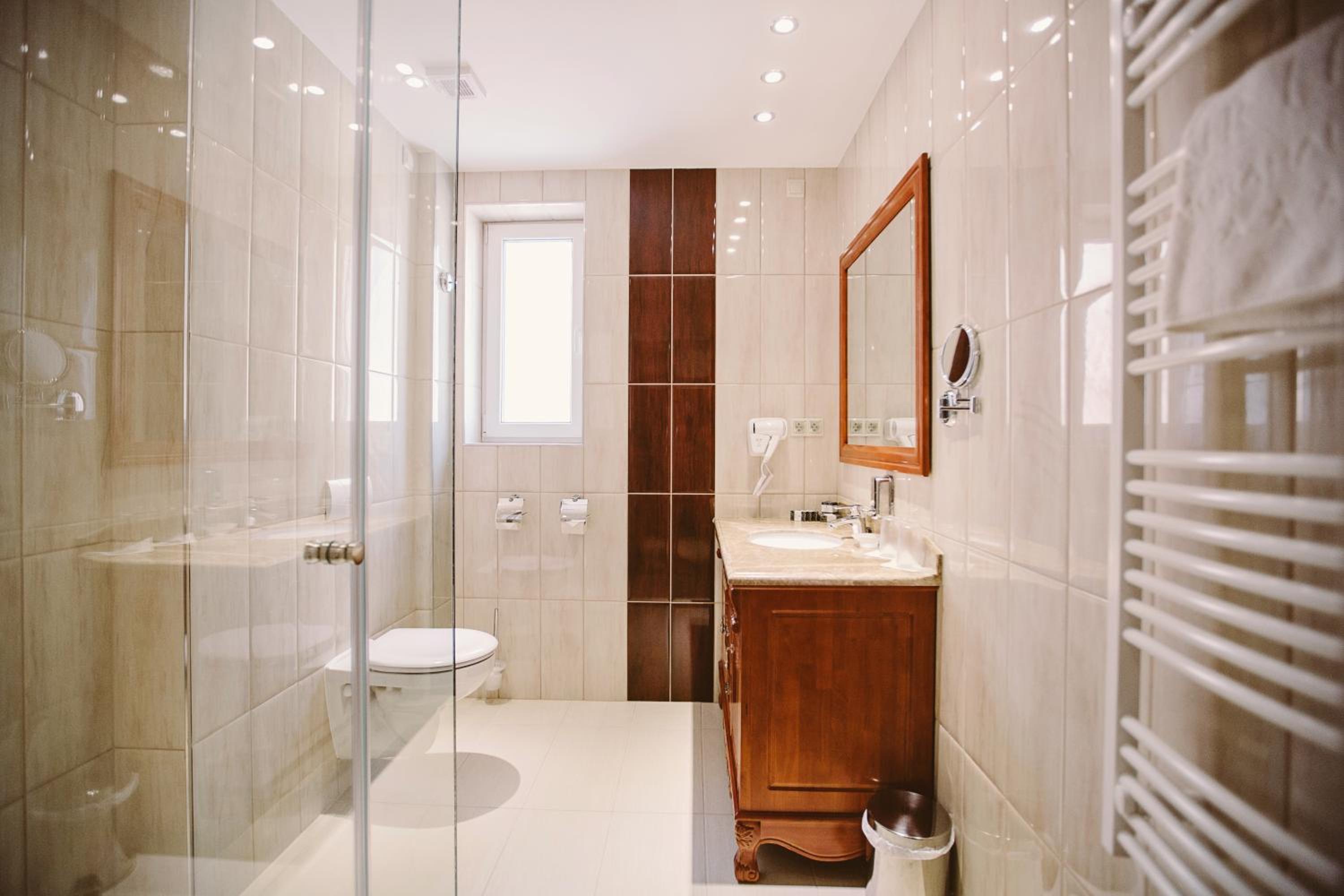 Triple Room with Balcony - Photo 5