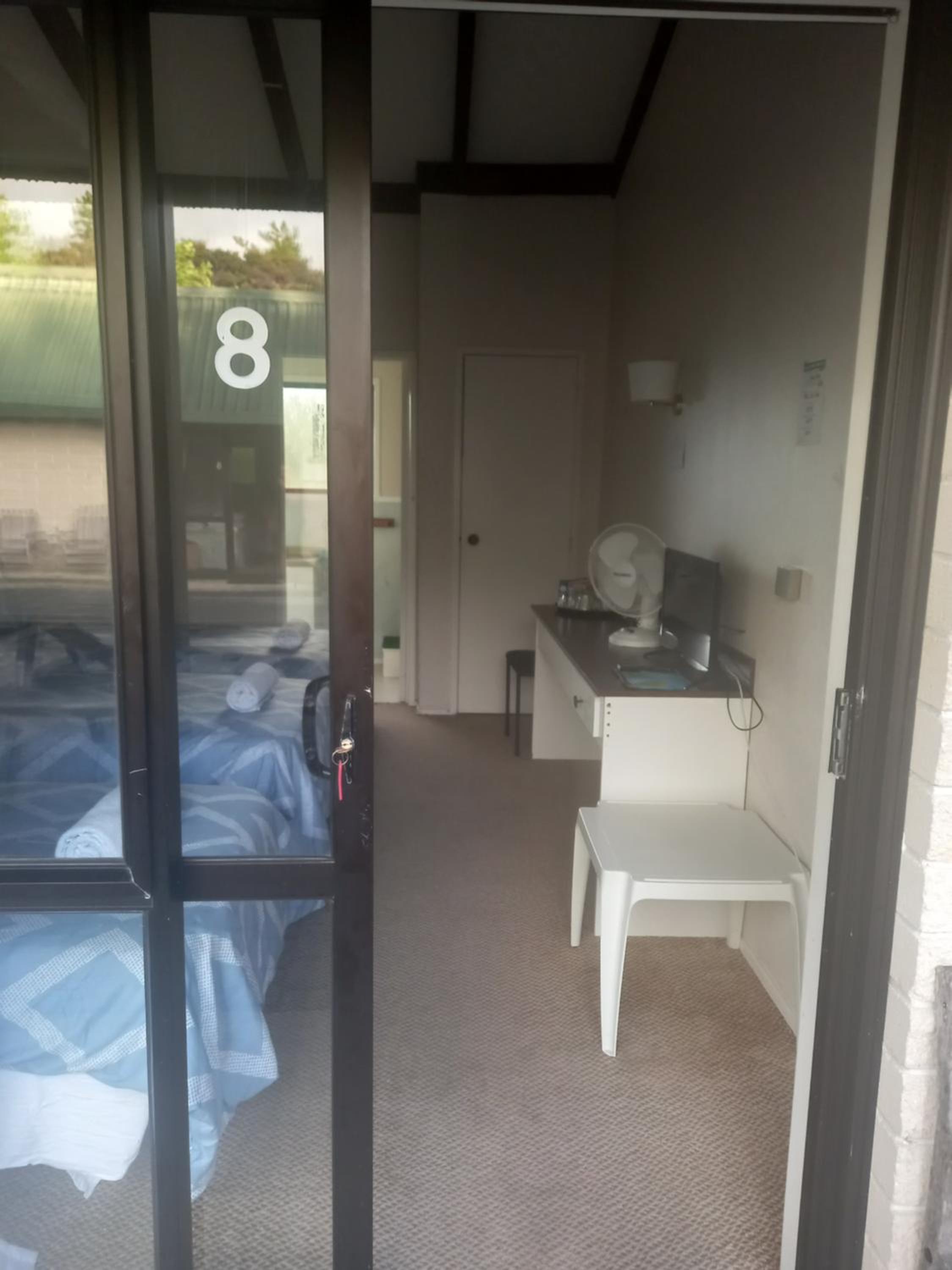 Basic Triple Room photo 2