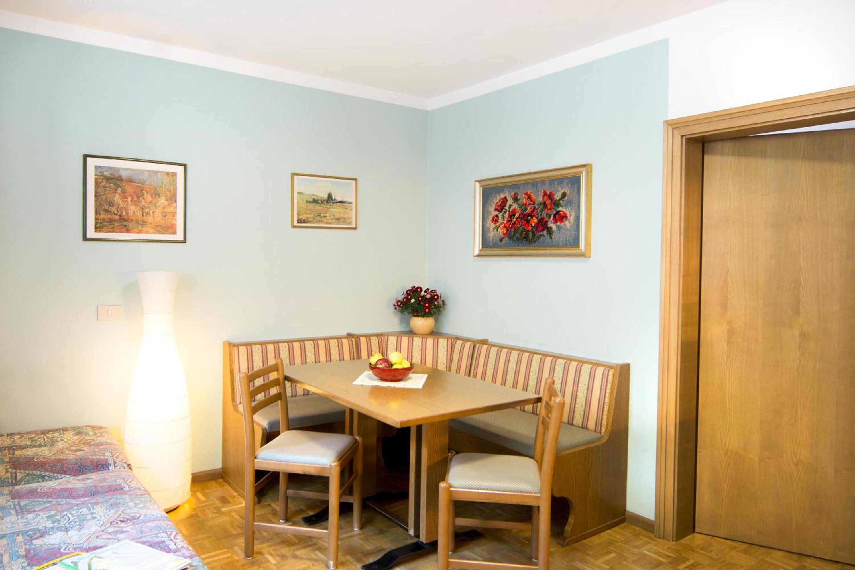 Apartment with Garden View - Photo 6