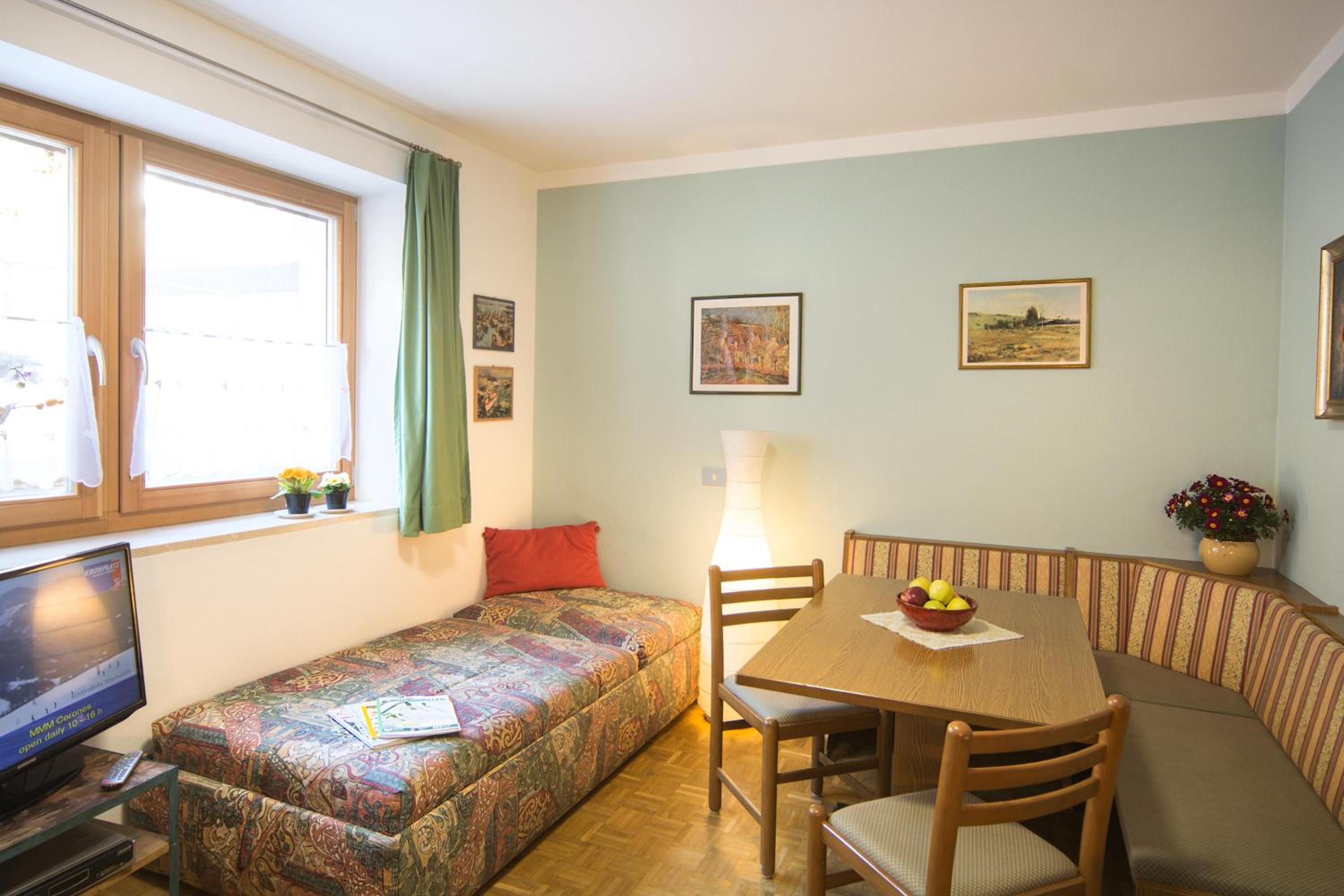 Apartment with Garden View - Photo 3