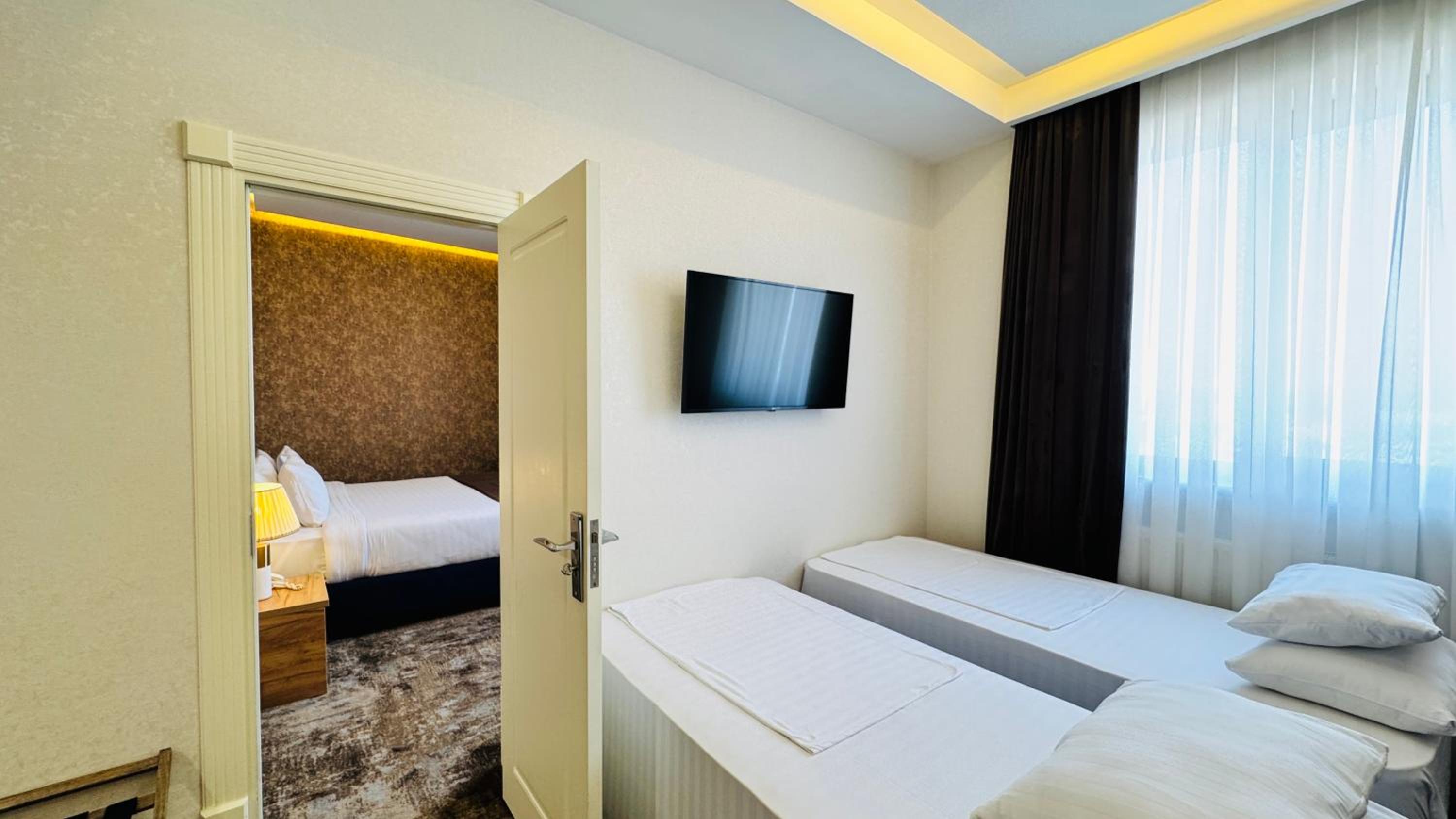 Family Suite - Photo 1