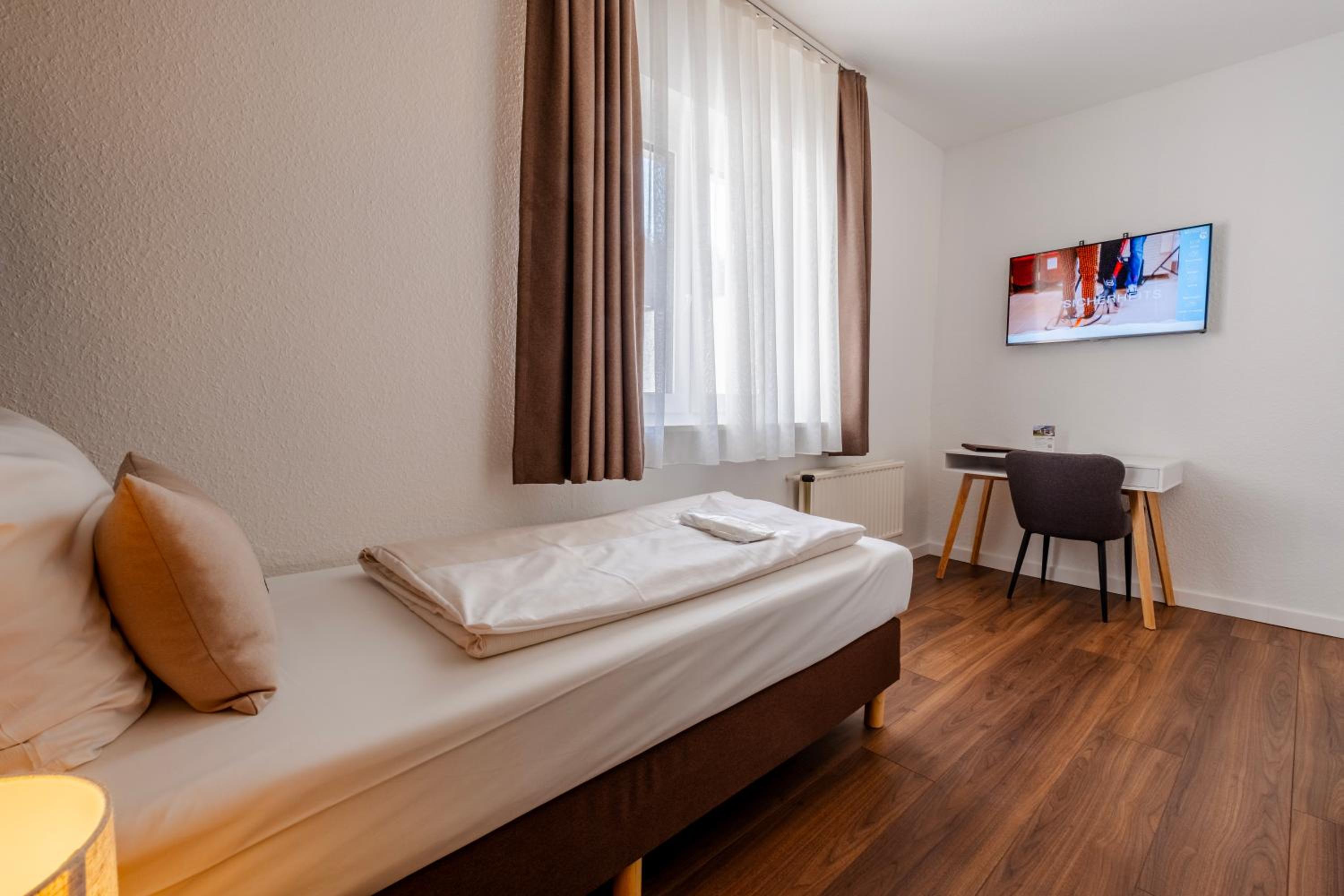 Single Room photo 2