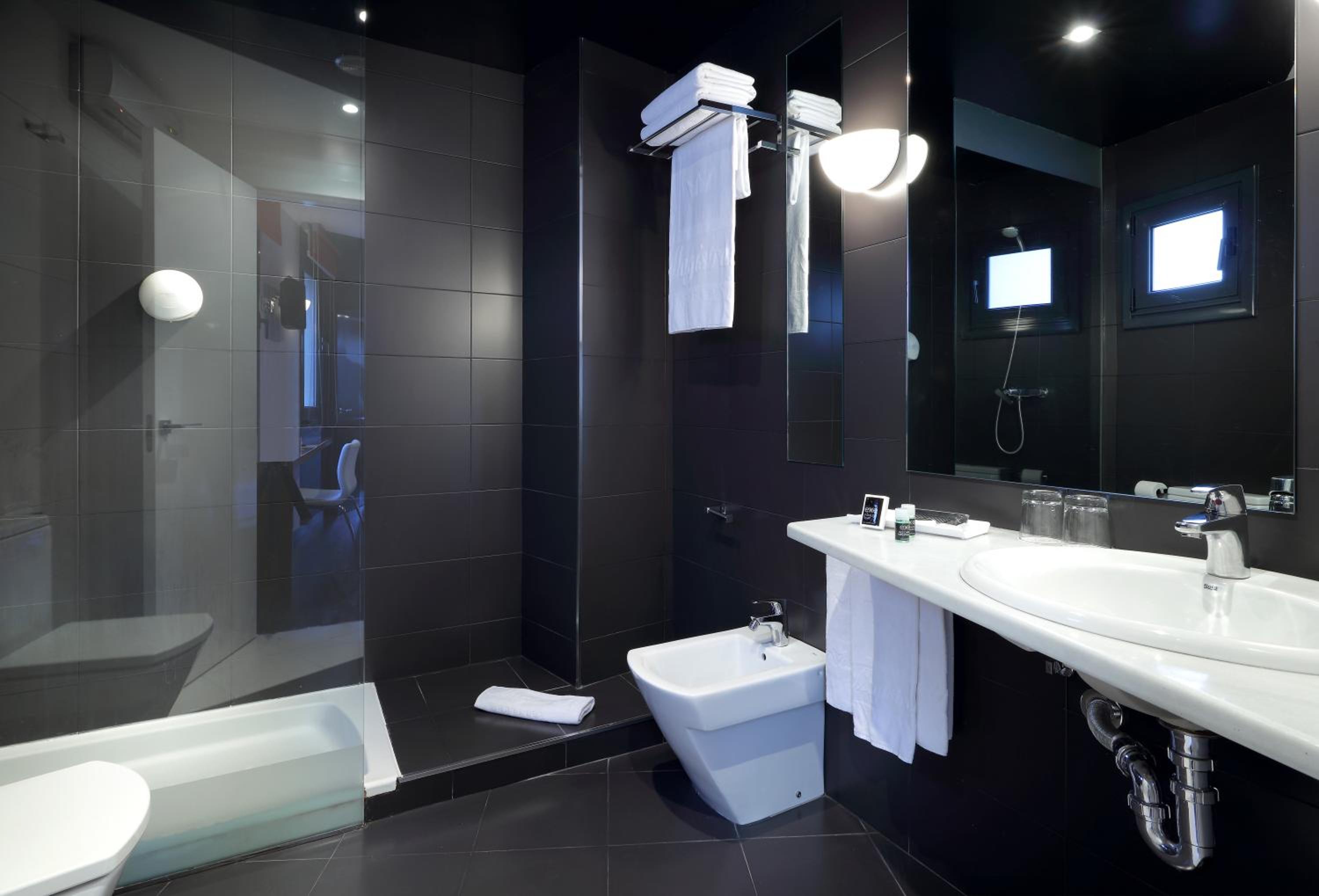 Superior Double or Twin Room with Living Room - Photo 3