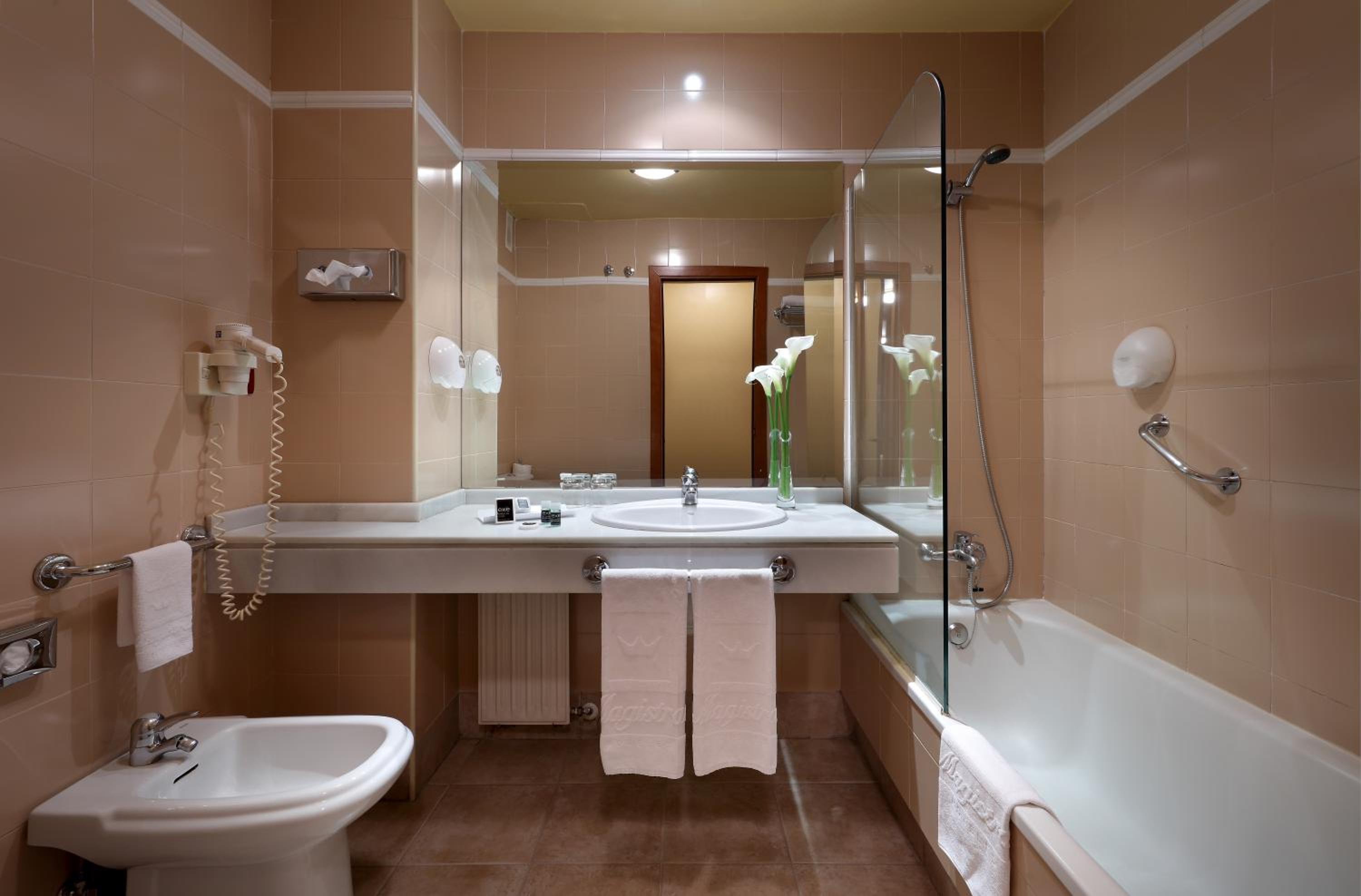 Double Room with Extra Bed - Photo 4