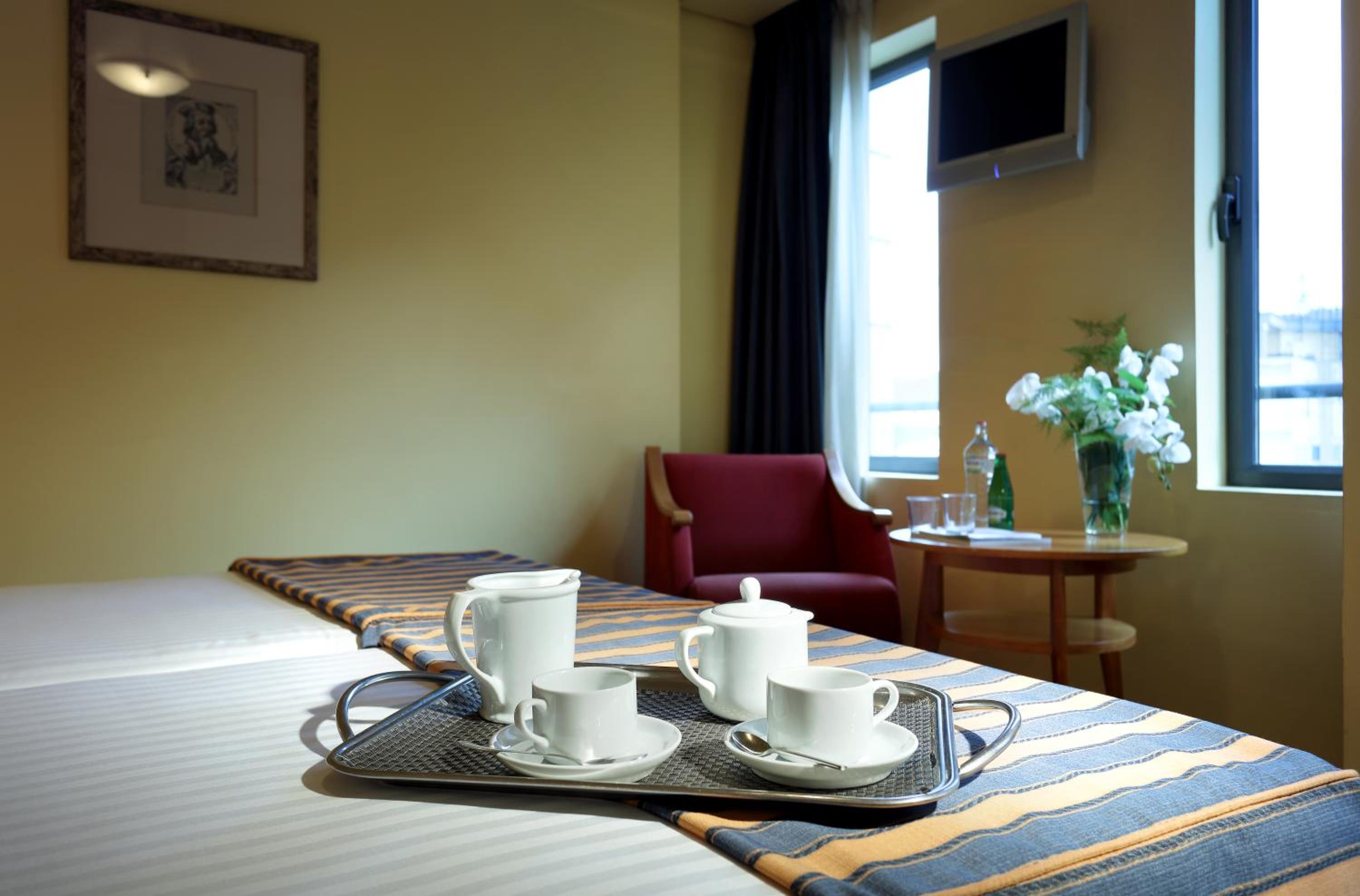 Double or Twin Room - Photo 2
