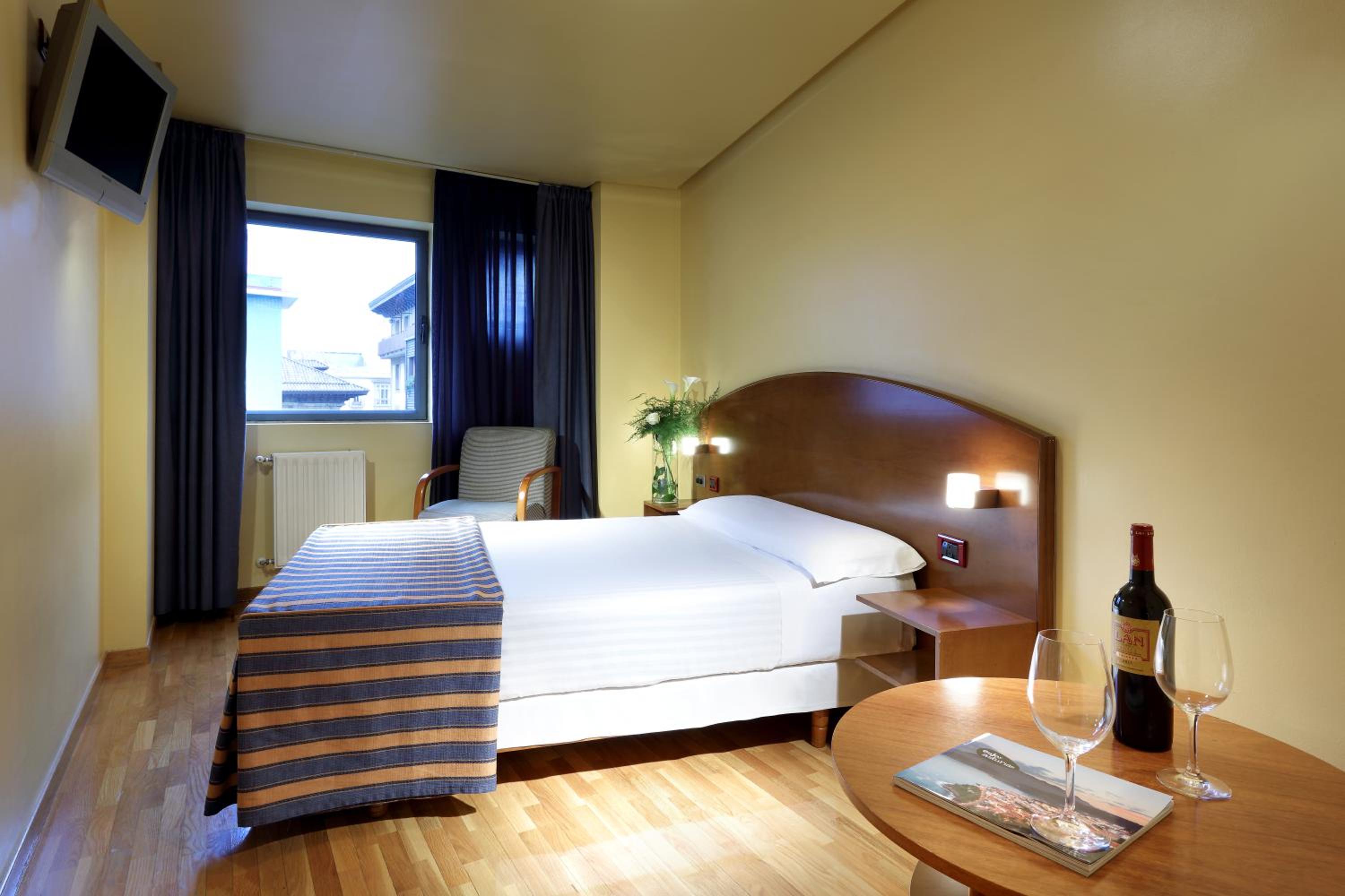 Double or Twin Room - Photo 1