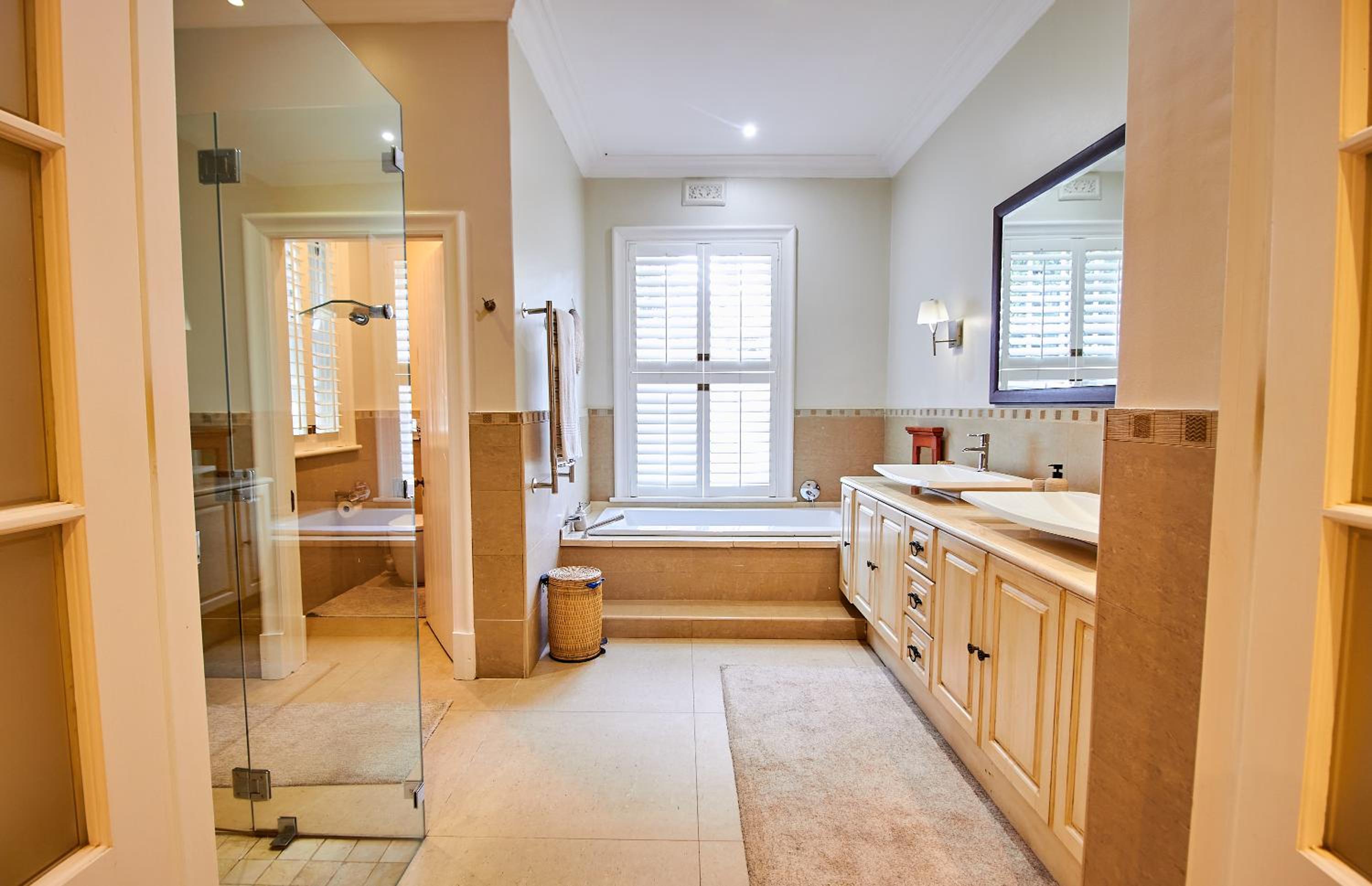King Suite with Pool View - Photo 20