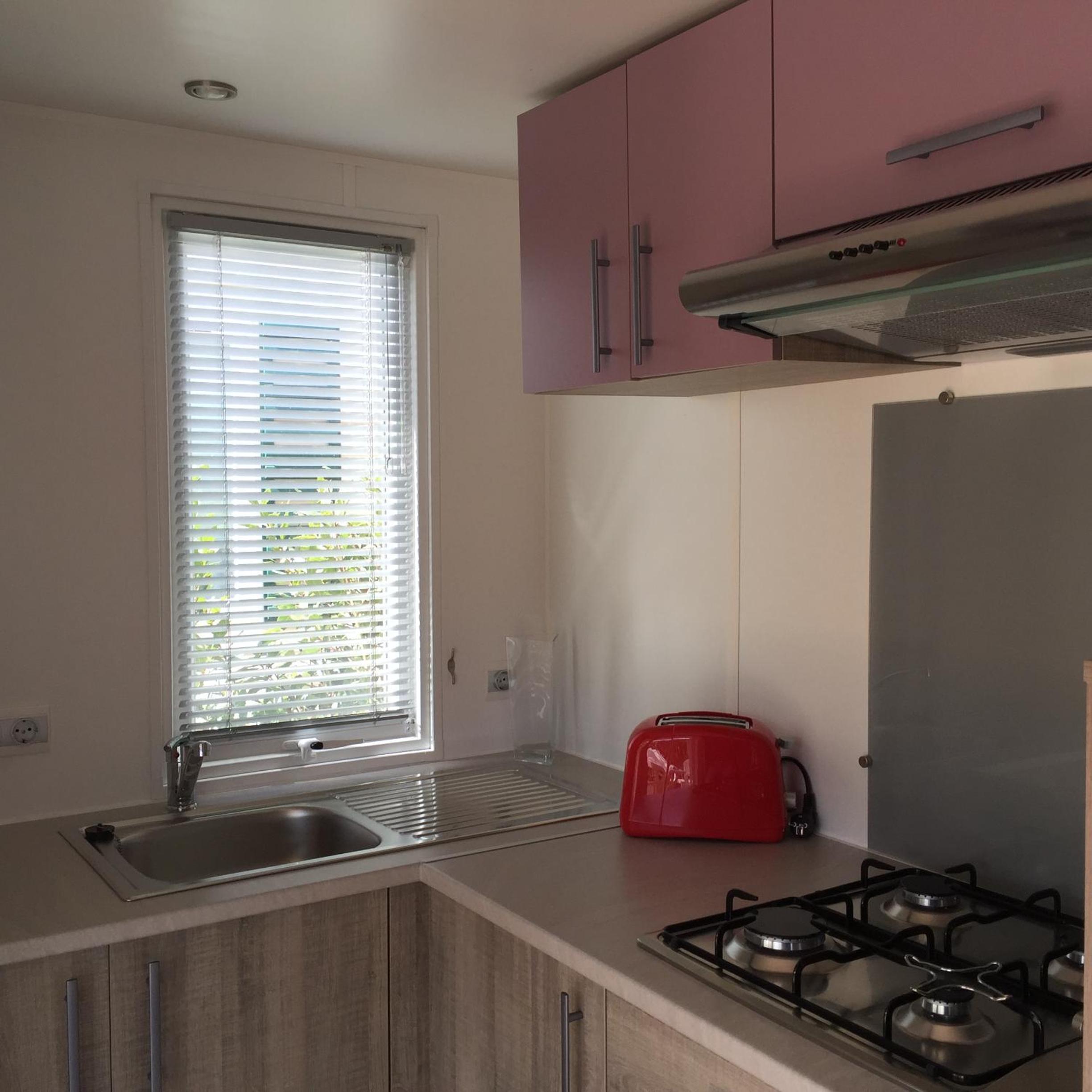 Mobile Home (6 Adults) photo 2