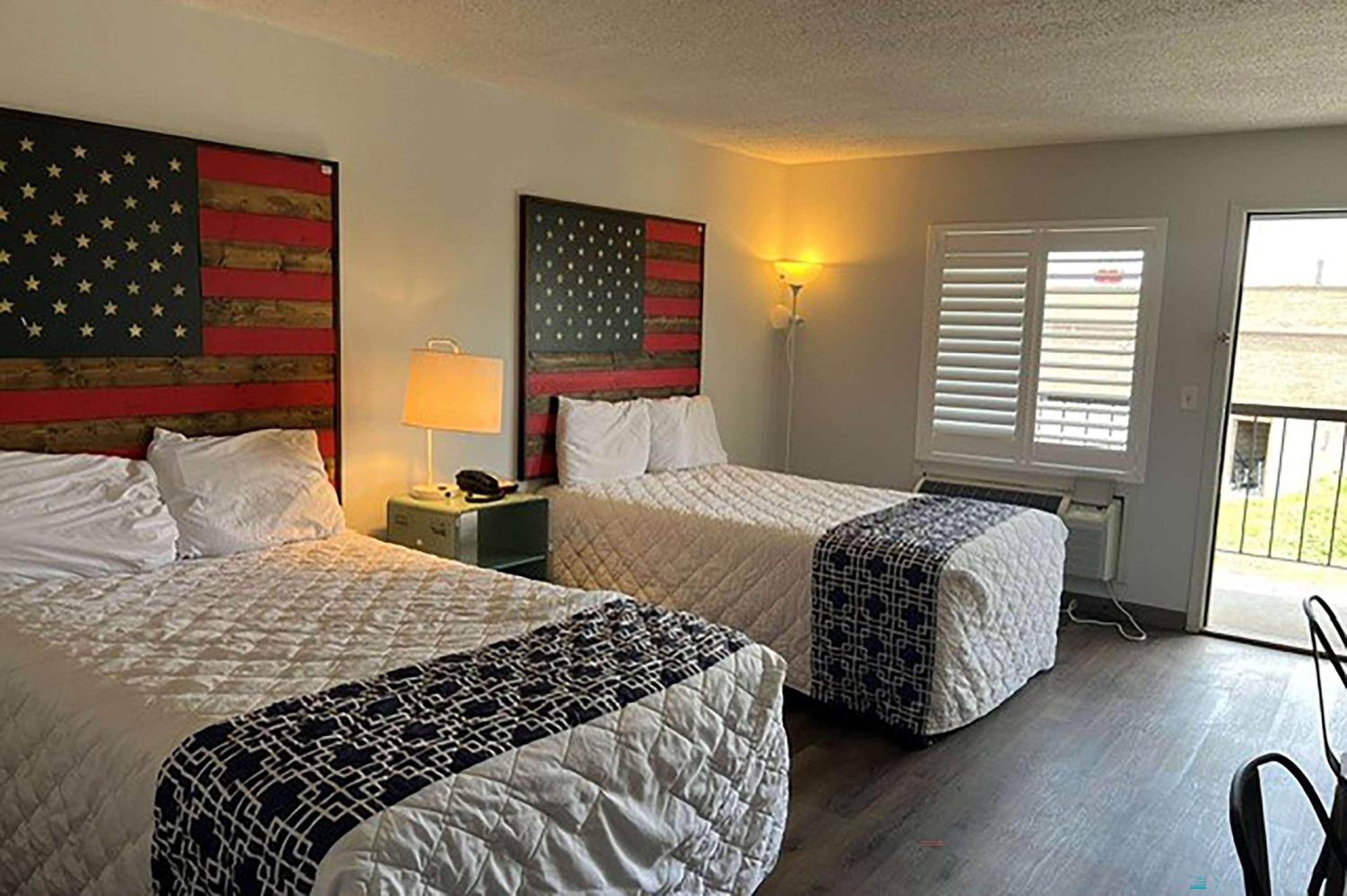 Double Room with Two Double Beds - Non-Smoking