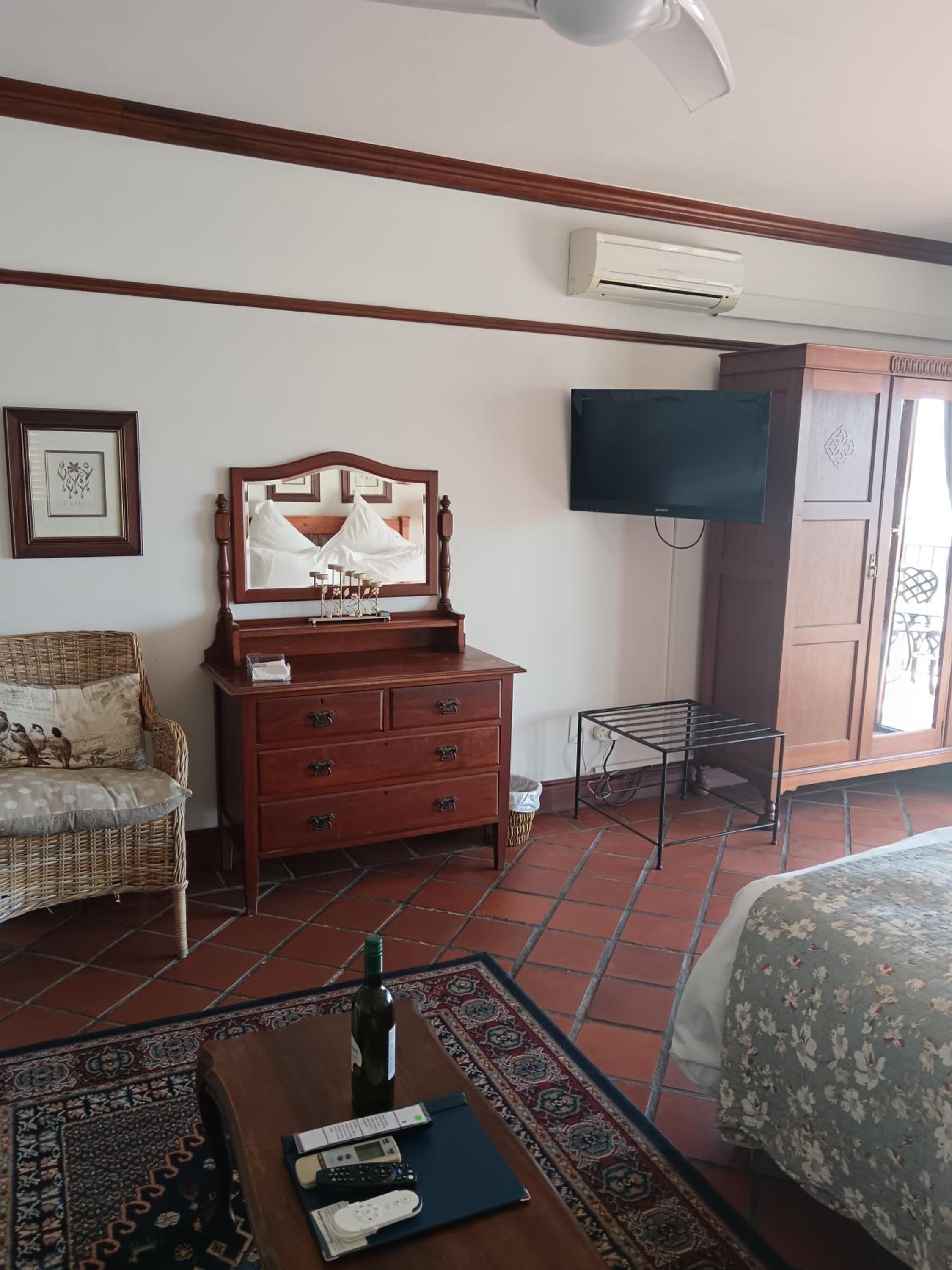Deluxe Family Suite photo 2