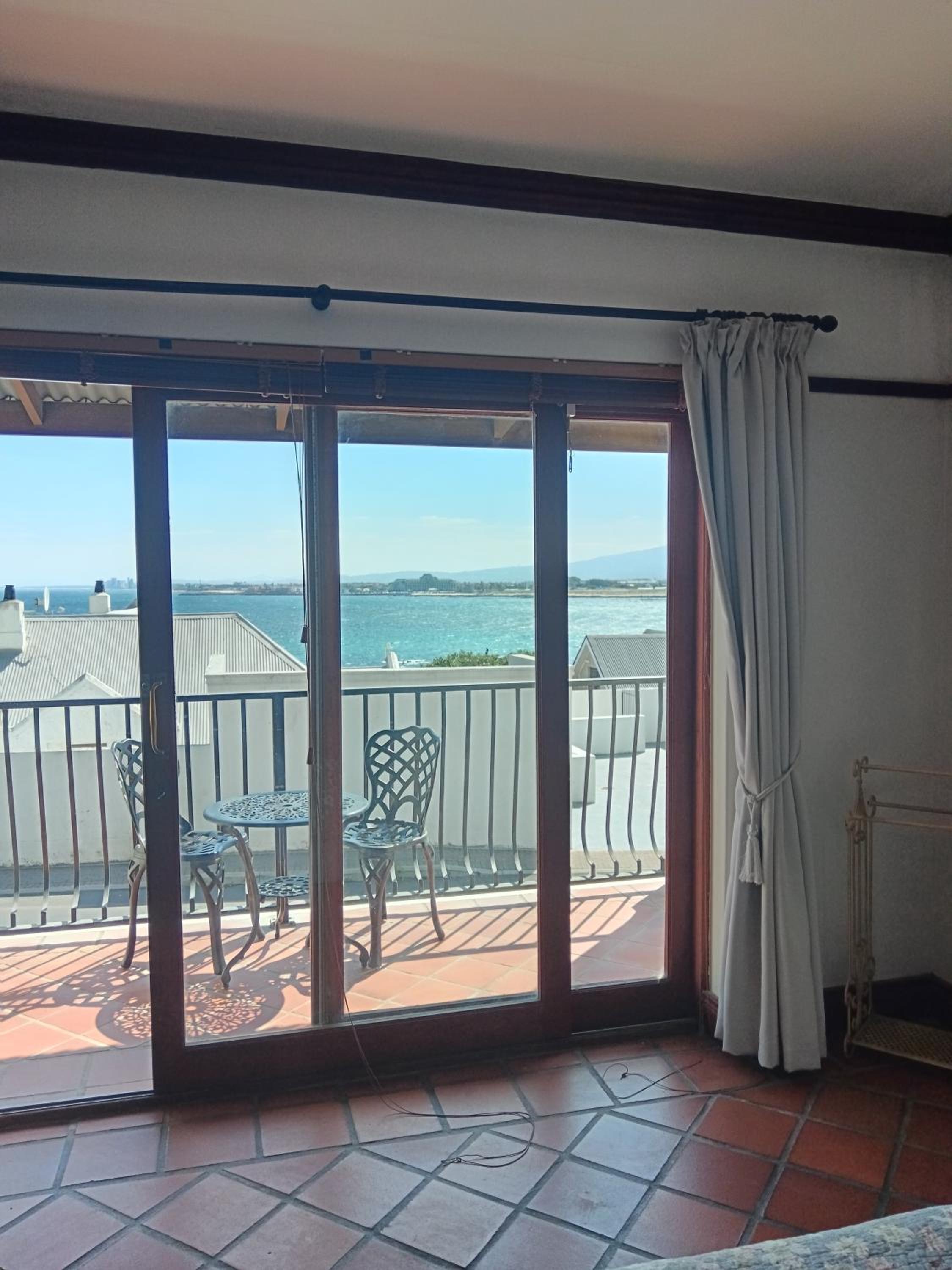 Family Room with Balcony photo 1