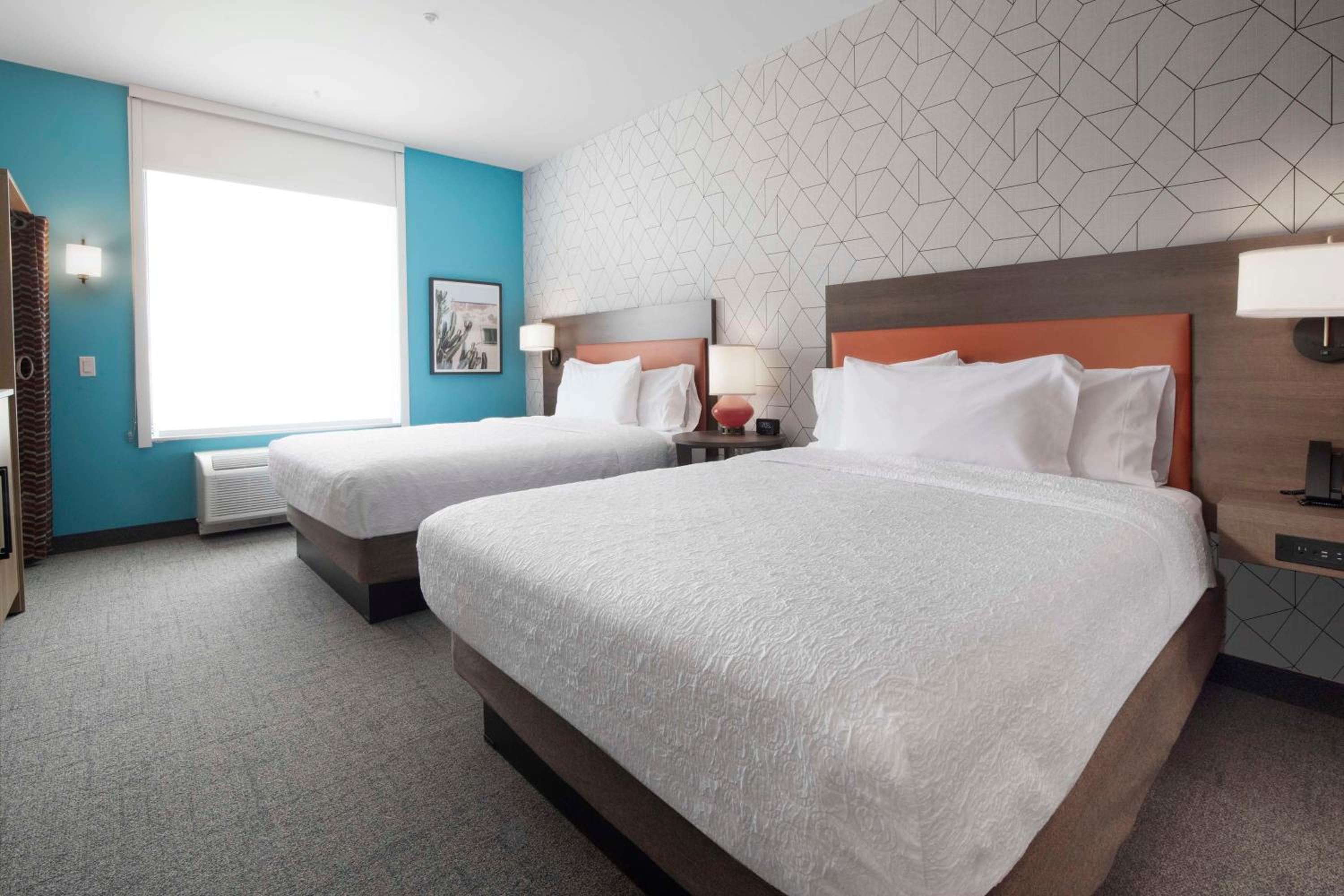 Studio Suite with Two Queen Beds - Photo 2