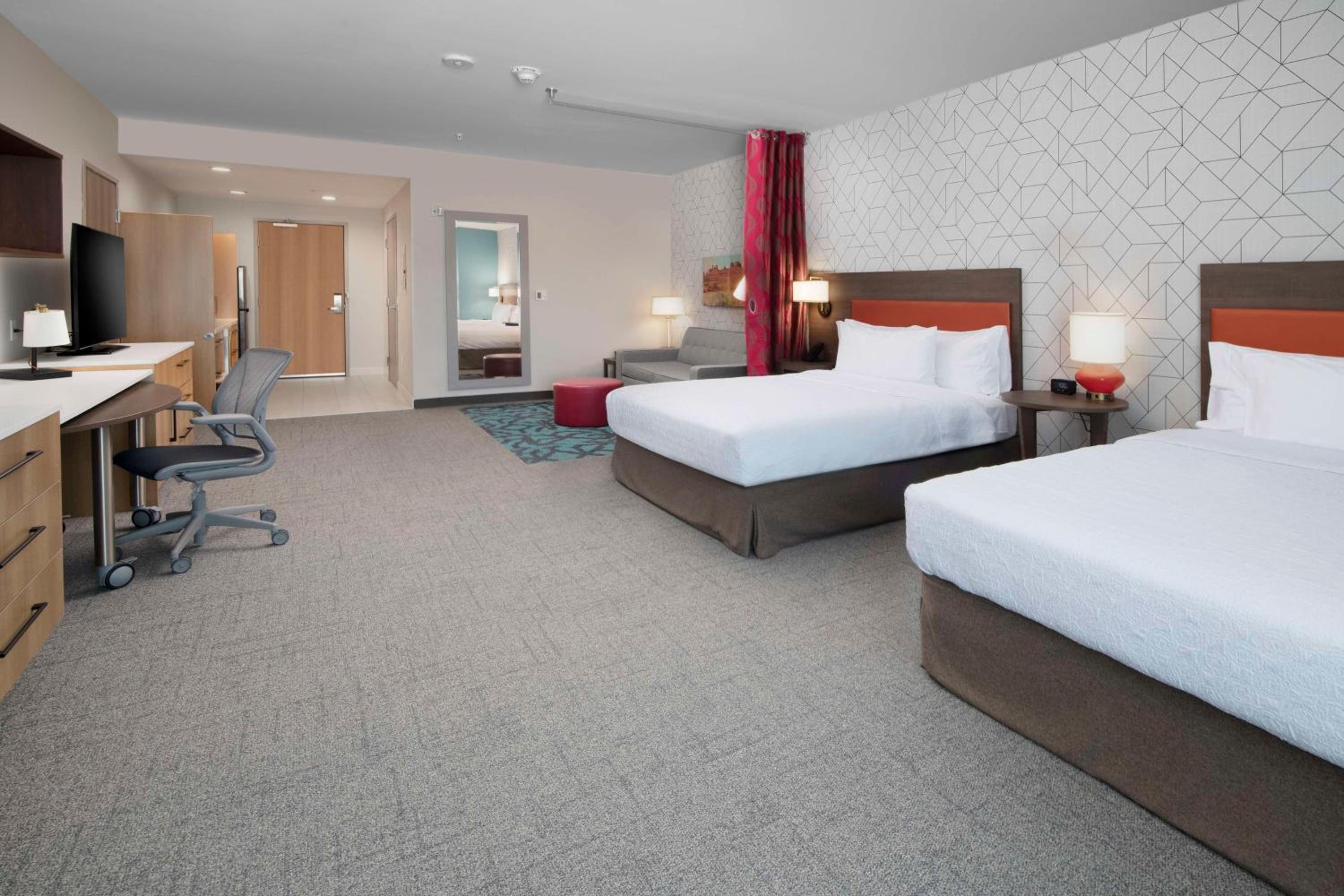 Studio Suite with Two Queen Beds - Photo 6