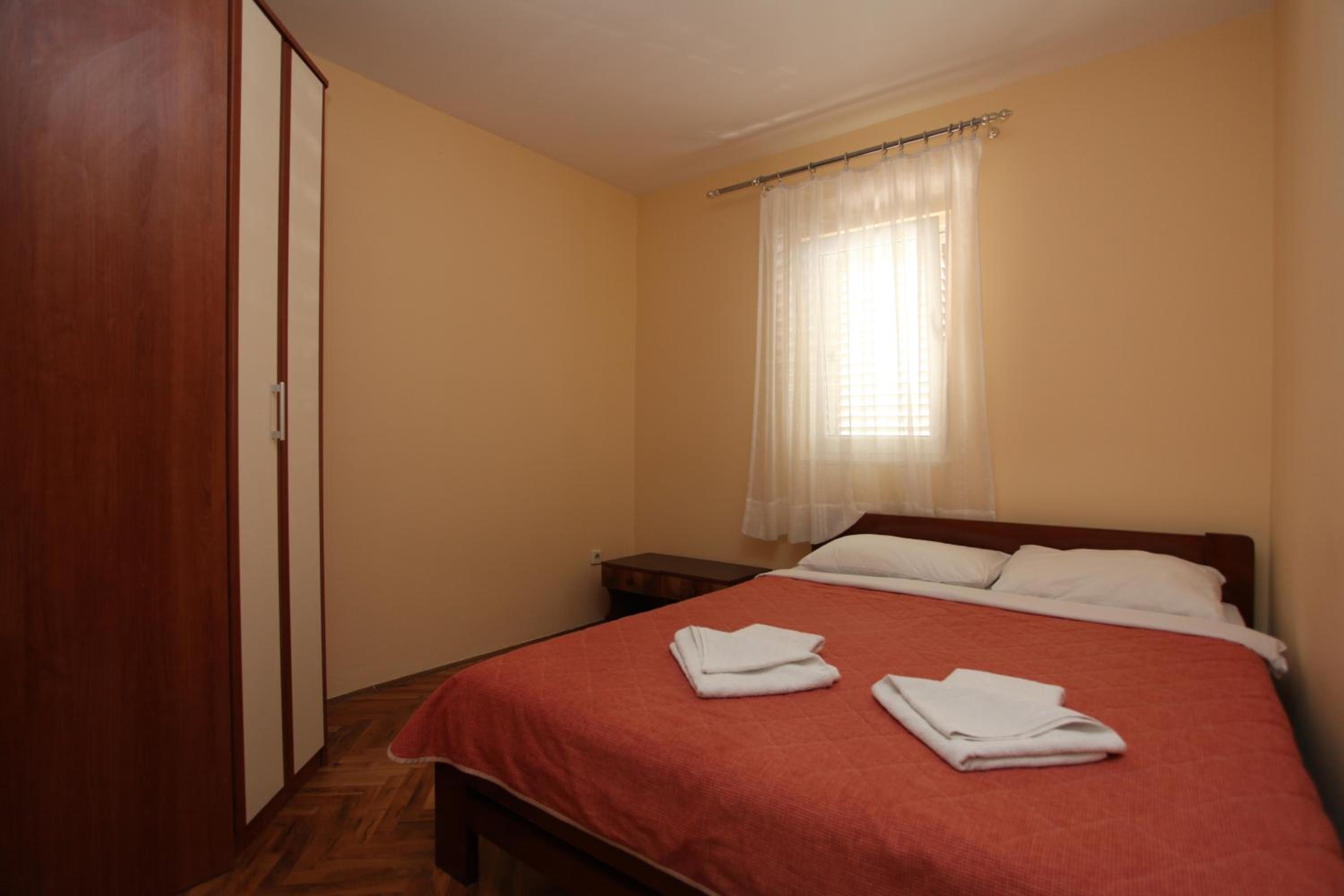 Deluxe Apartment (6 Adults)